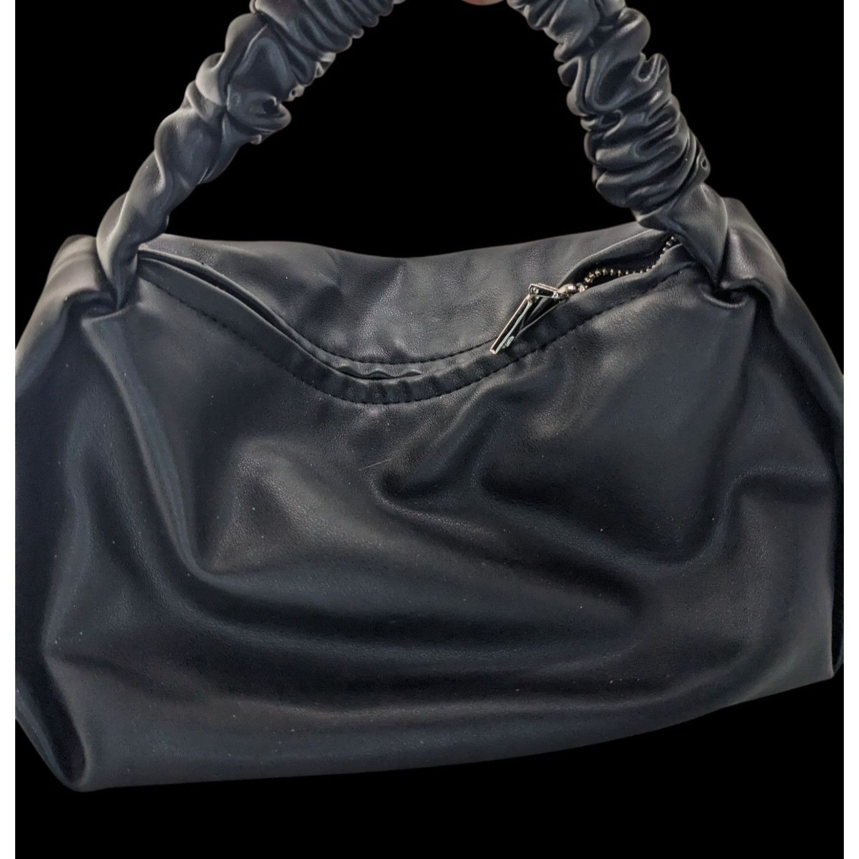 Other Black Faux Leather Scrunch Handle Shoulder Bag With Zipper C Size ONE SIZE - 1 Thumbnail