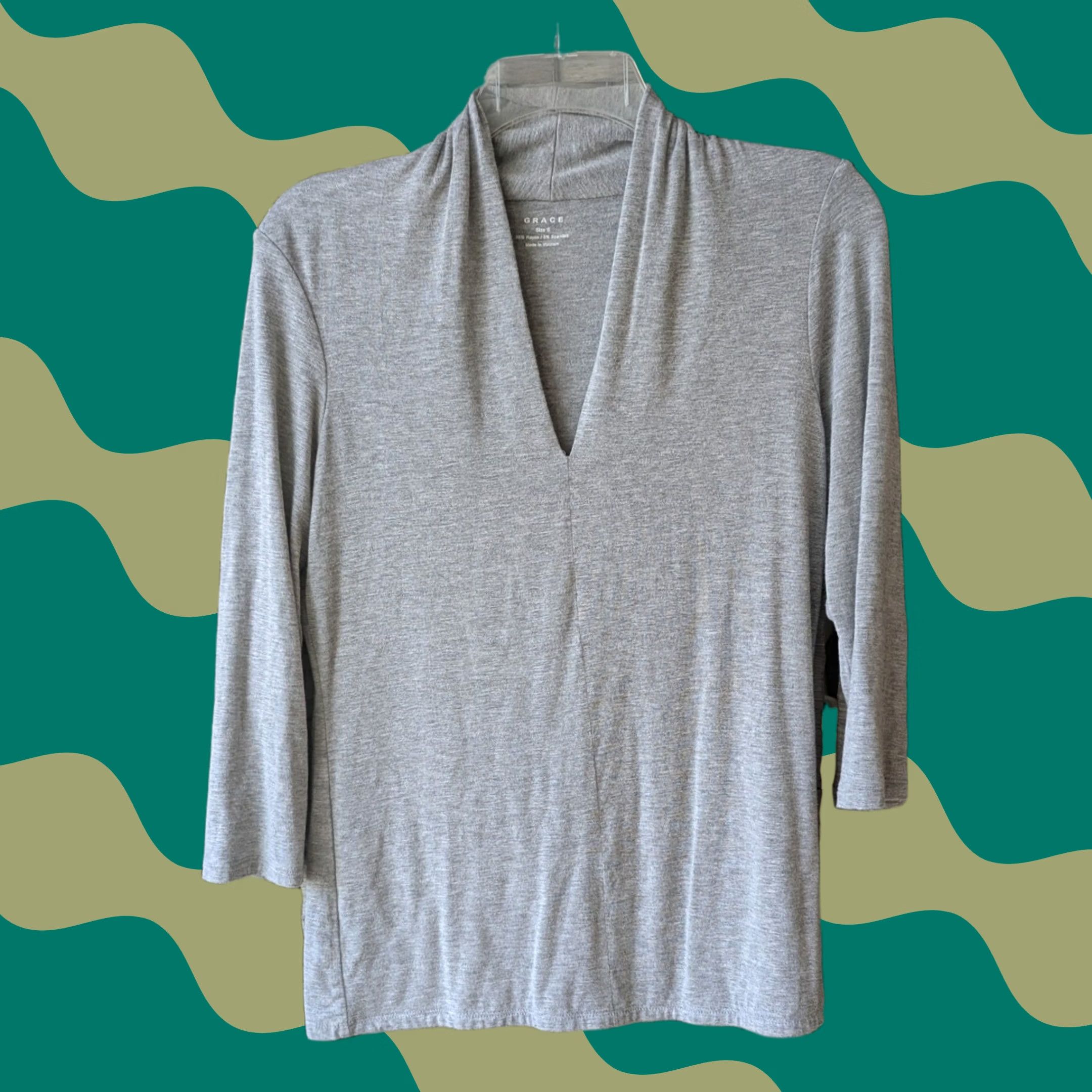 Buttero Grace Grey V-Neck 3/4 Sleeve Knit Pullover Womens S Gray Lightweight Rayon Spandex T-Shirt Casual Basic Stretchy Modern Size S / US 4 / IT 40 - 1 Thumbnail