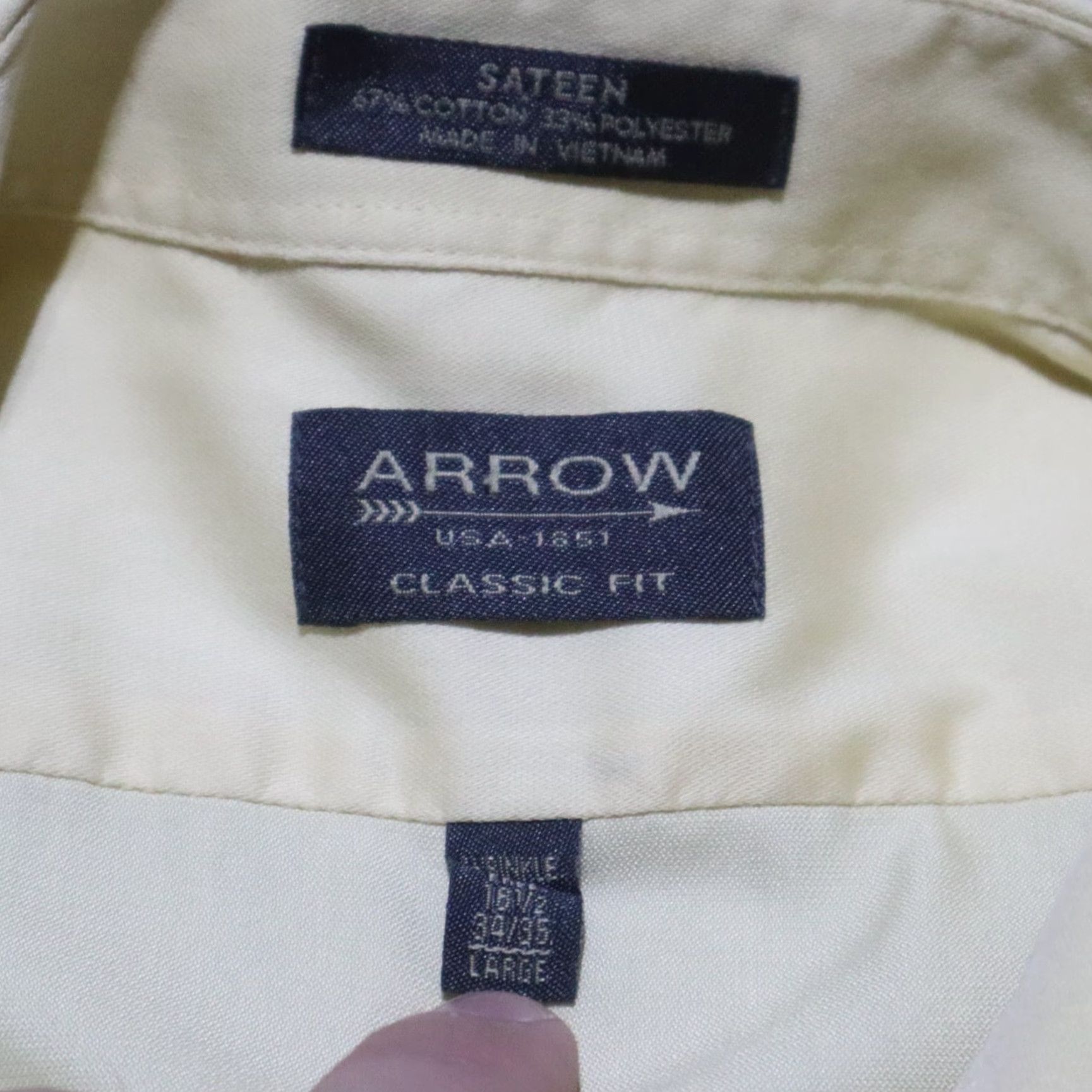 Arrow Arrow Shirt Men L Yellow Button-Down Short Sleeve 16.5 34/35 Cotton Polyester Casual Workwear 2010s Size US L / EU 52-54 / 3 - 3 Thumbnail