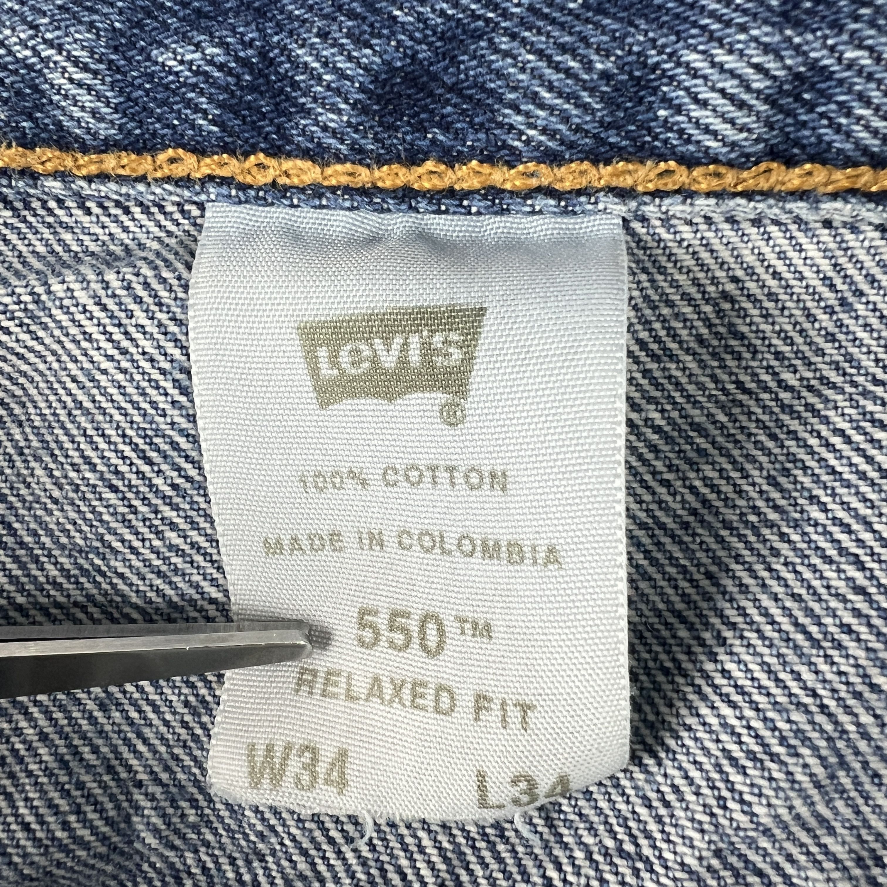 Levi's × Vintage Y2K Levi's Jeans 550 Relaxed Blue Faded Cotton Denim Size US 33 - 8 Thumbnail