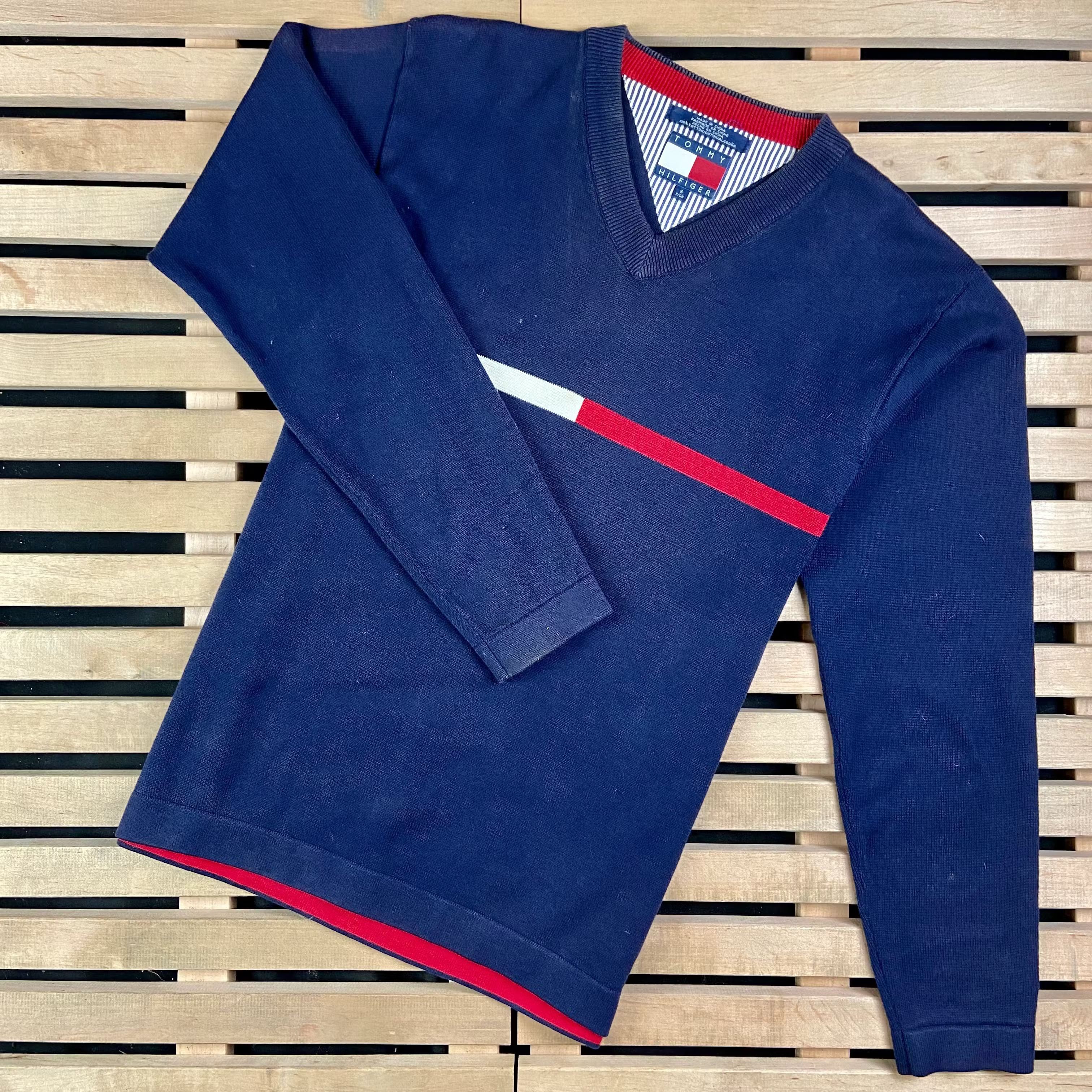 Tommy Hilfiger × Vintage Mens Sweatshirt Tommy Hilfiger Vintage V Neck Size S Size US S / EU 44-46 / 1 - 1 Thumbnail