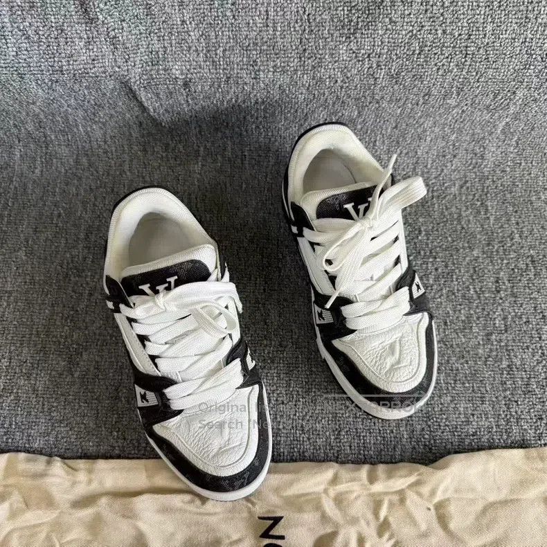 Louis Vuitton Louis Vuitton Trainer Black and White Cowboy shoes Size US 12 / IT 42 - 6 Thumbnail
