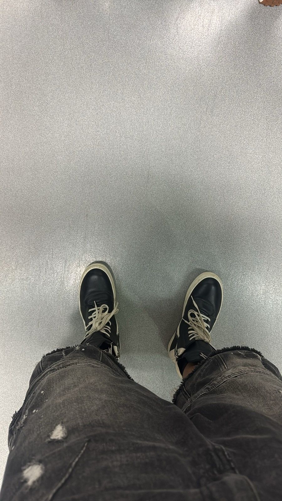 Rick Owens Rick Owens F/W 22’ Strobe Milk/Black Geobasket Size US 9 / EU 42 - 16 Thumbnail