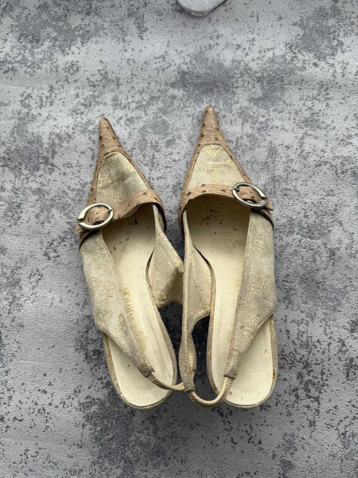 Louis Vuitton Archive Louis Vuitton Ostrich Vintage Mule Size in Fact 38 Size US 8 / IT 38 - 9 Thumbnail