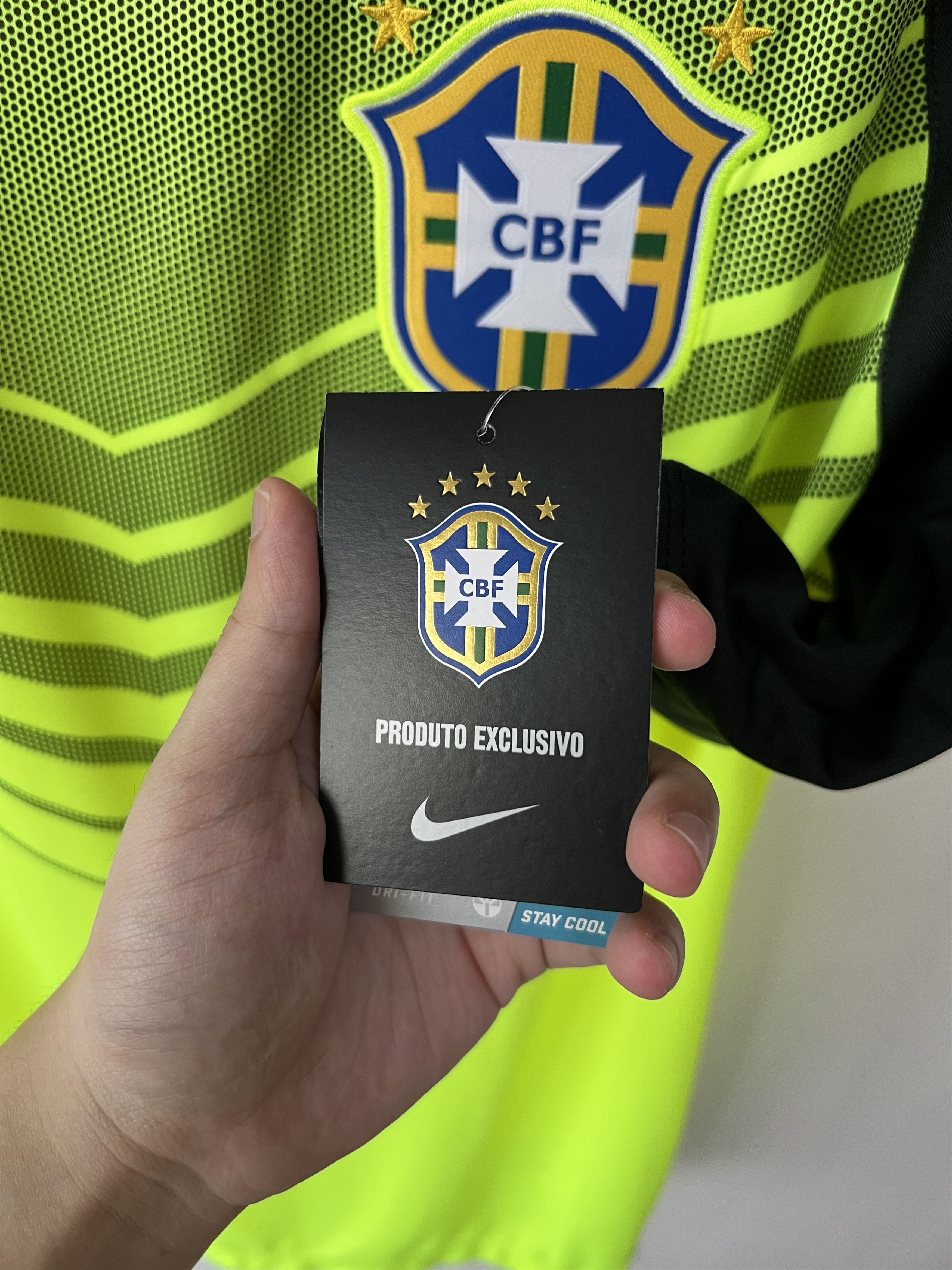 Nike (XL) Brazil 2014 Pre-Match Kit (NEW) Size US XL / EU 56 / 4 - 4 Thumbnail