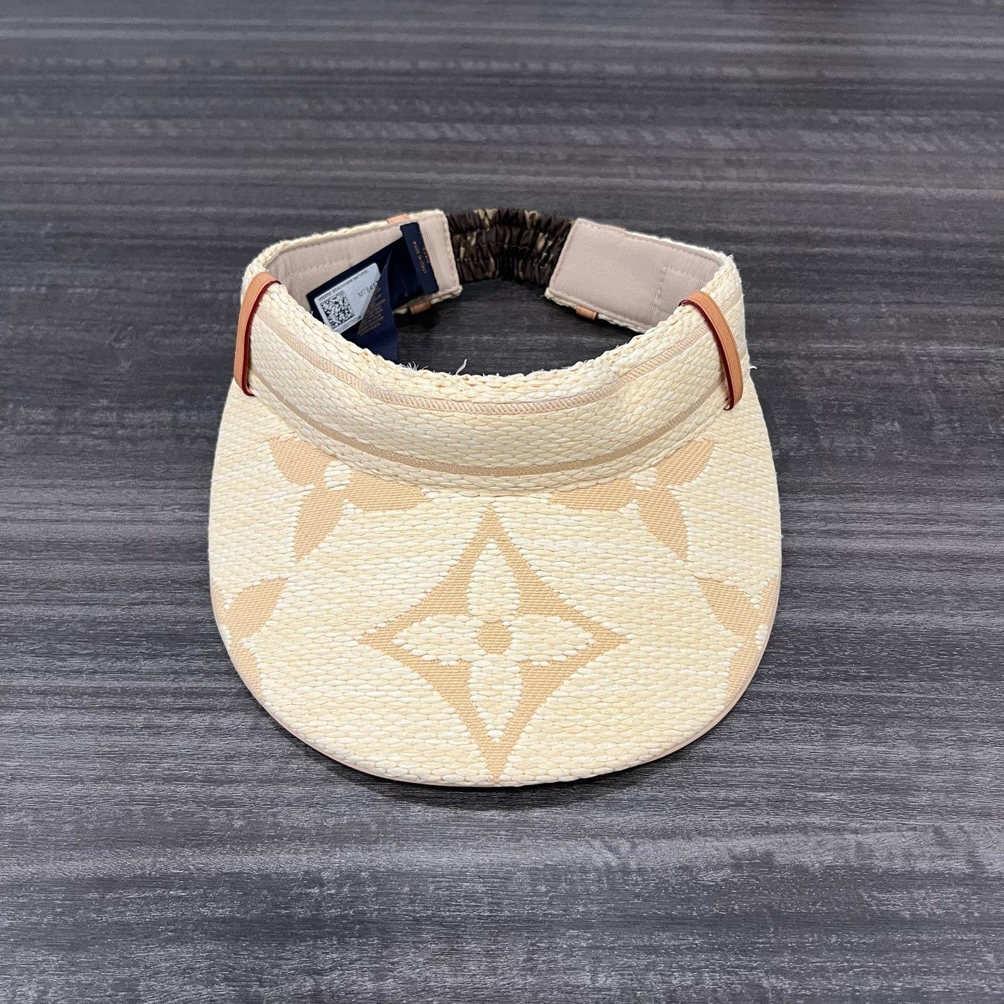 Louis Vuitton Louis Vuitton LV Large Logo Sun Hat Size ONE SIZE - 1 Thumbnail