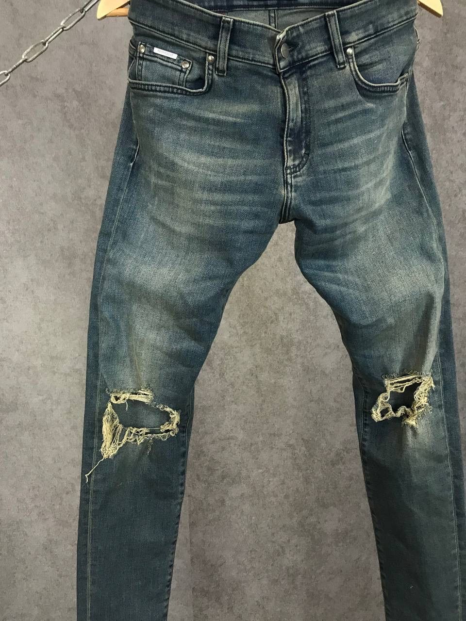 Represent Clo. Represent distressed designer jeans Size US 29 - 3 Thumbnail