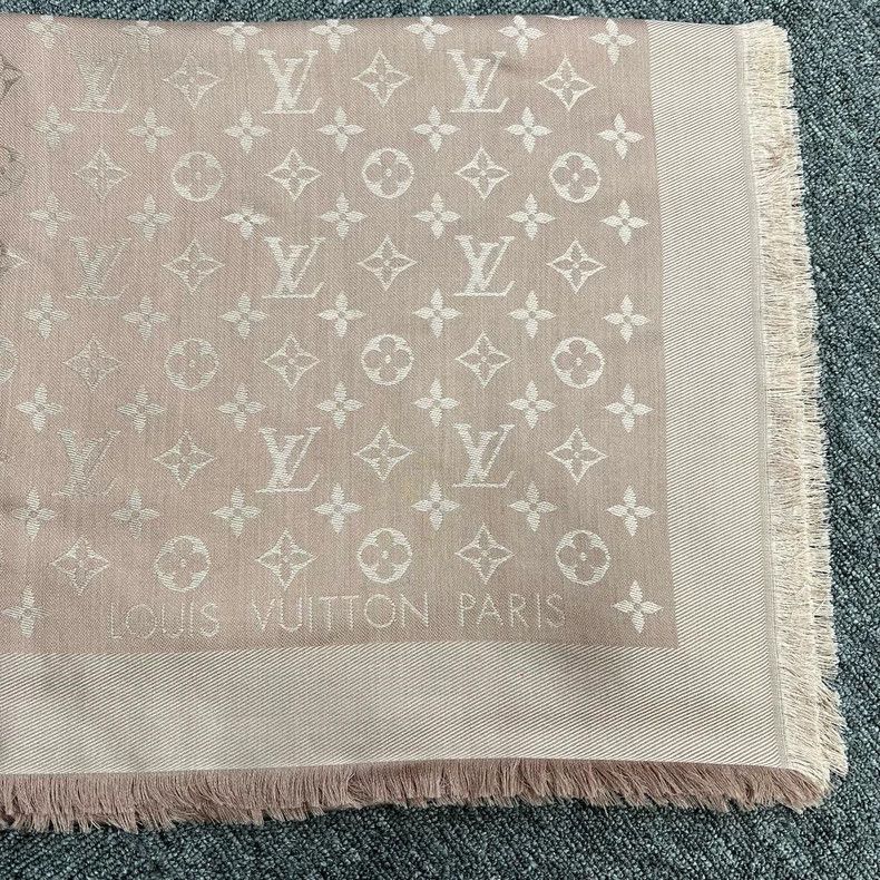 Louis Vuitton Louis Vuitton Pink presbyopic tassels scarf Size ONE SIZE - 4 Thumbnail