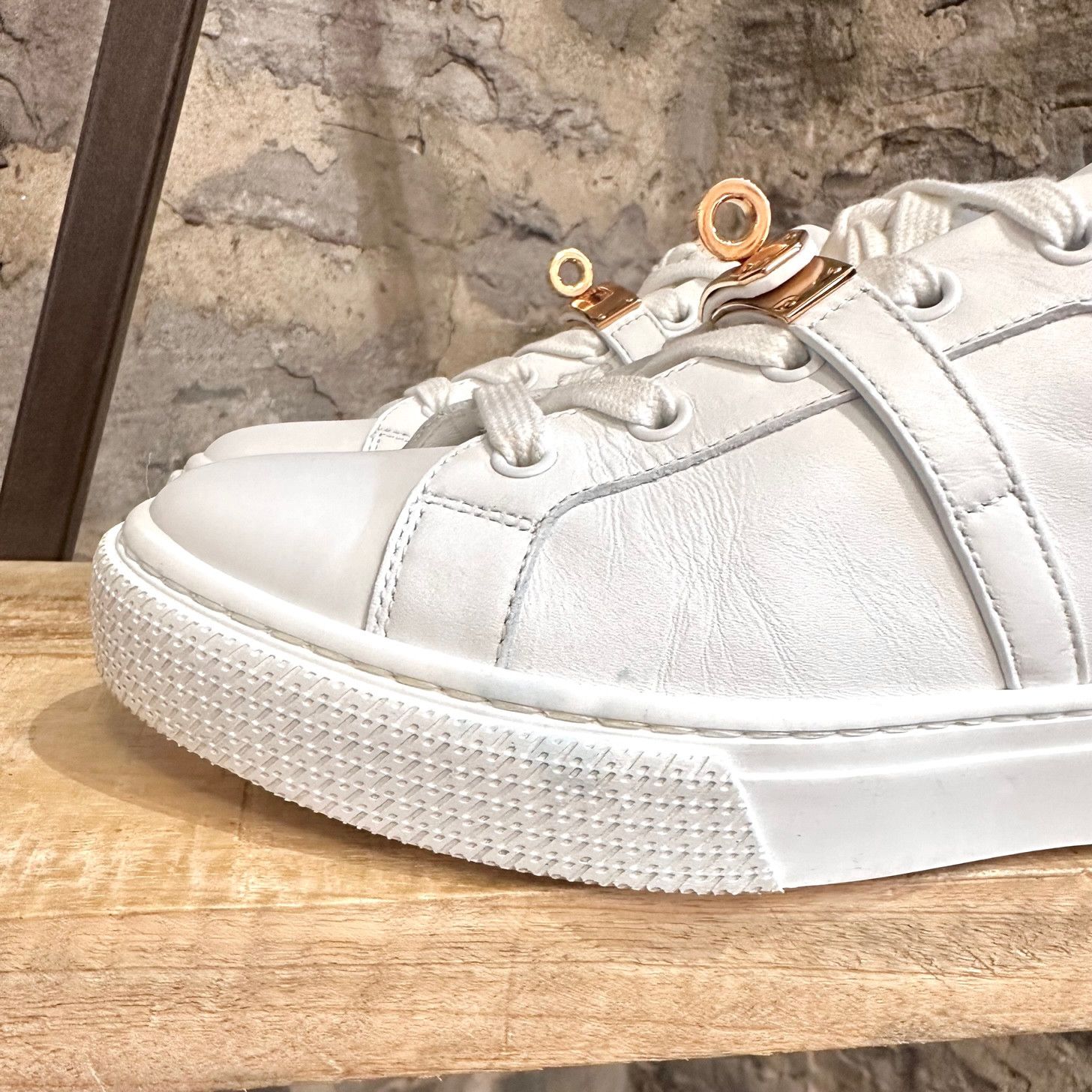 Hermes Hermès White Leather Femme Day Kelly Accent Sneakers Size US 6 / IT 36 - 8 Thumbnail