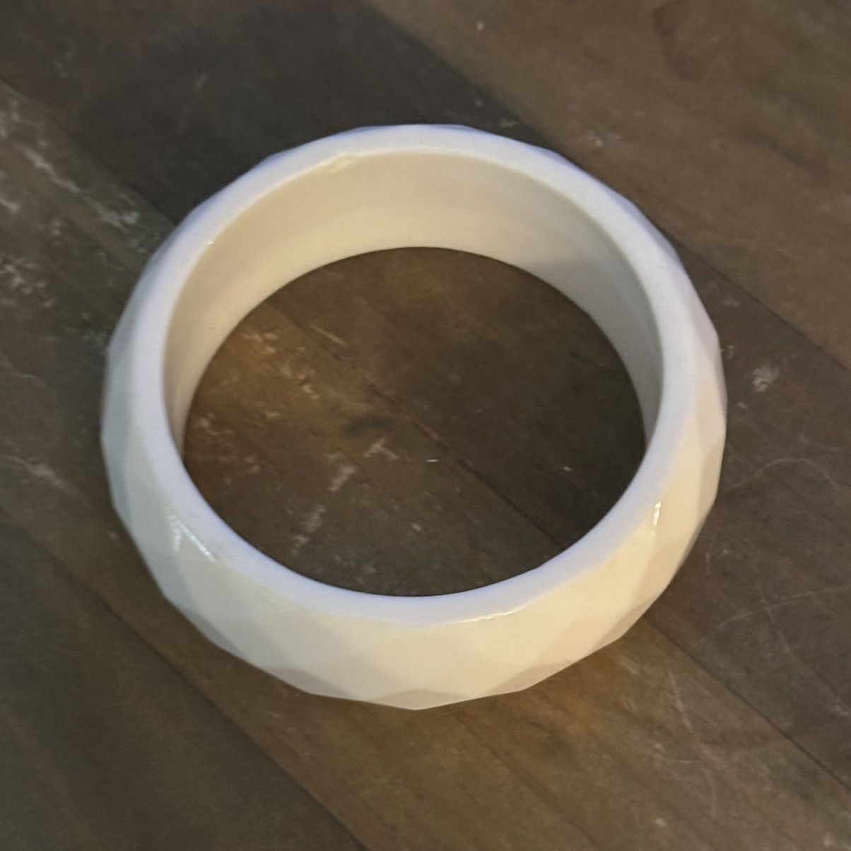 Other Chunky white honeycomb bangle bracelet Size ONE SIZE - 4 Thumbnail