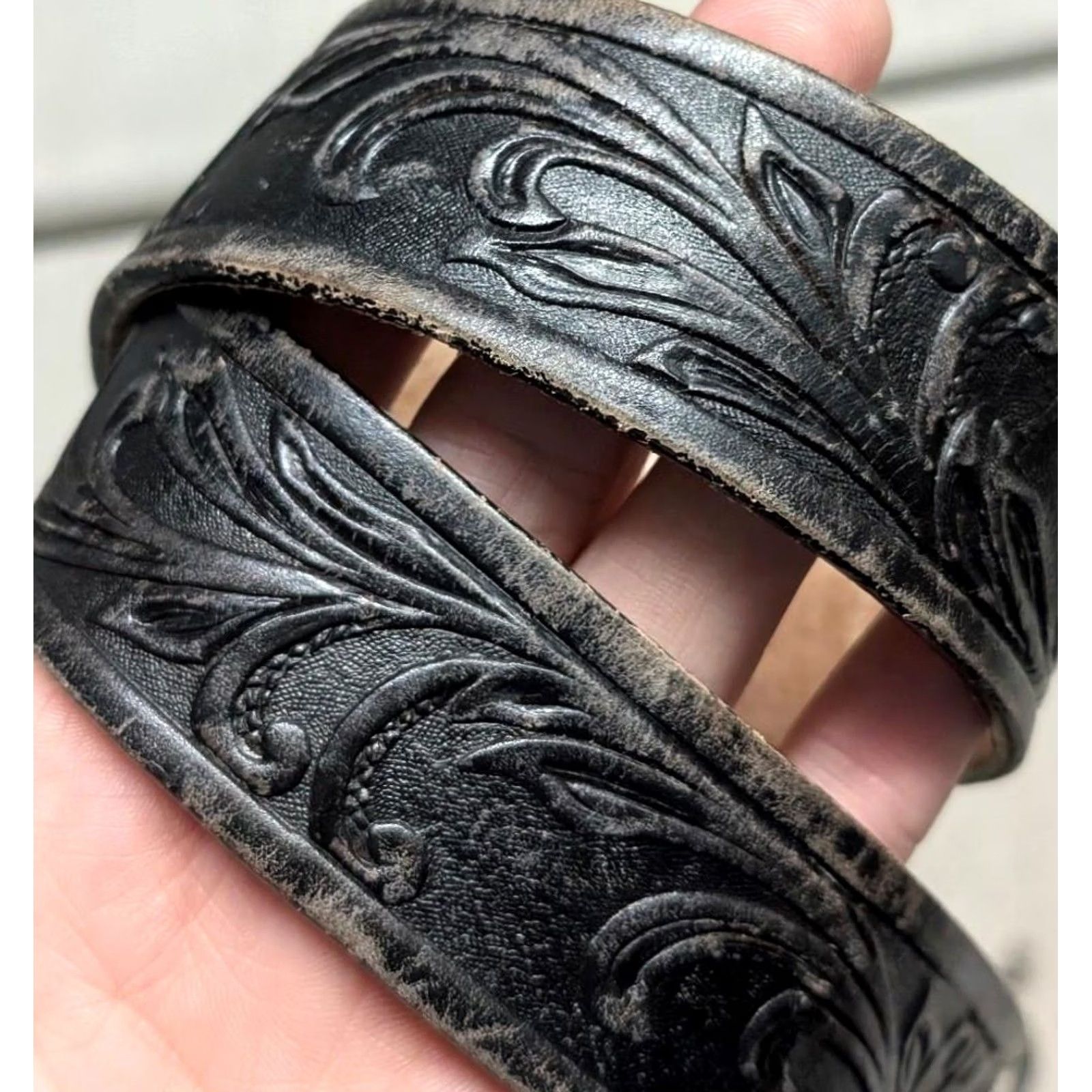 Tony Lama VINTAGE Tony Lama Belt 34 black TOOLED cowhide leather WESTERN buckle USA made Size 34 - 2 Thumbnail