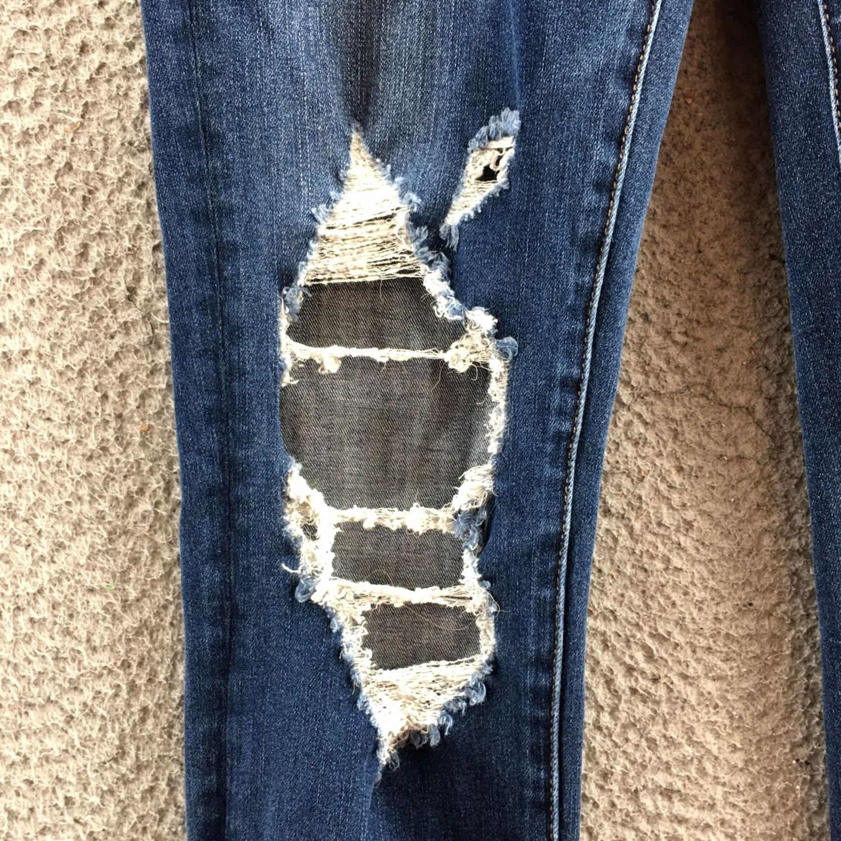 American Eagle Outfitters American Eagle Jegging Jeans Women 2 Long Blue Denim Mid Rise Distressed Zip Fly Jeans Womens 2 Long Blue Denim Mid Rise Distressed Zip Fly Size 26" / US 2 / IT 38 - 7 Thumbnail