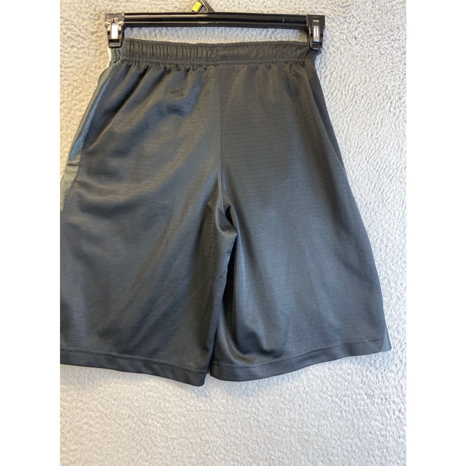 Nike Nike Athletic Shorts teens M 14-16 Black Embroidered Swoosh Logo/ 35-88 Size US 31 - 7 Thumbnail
