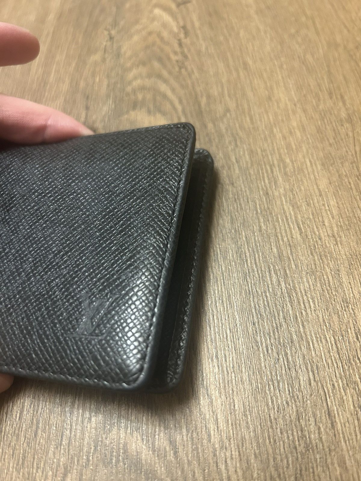 Louis Vuitton Louis Vuitton Black Taiga Leather Bifold Men’s Wallet Size ONE SIZE - 3 Thumbnail