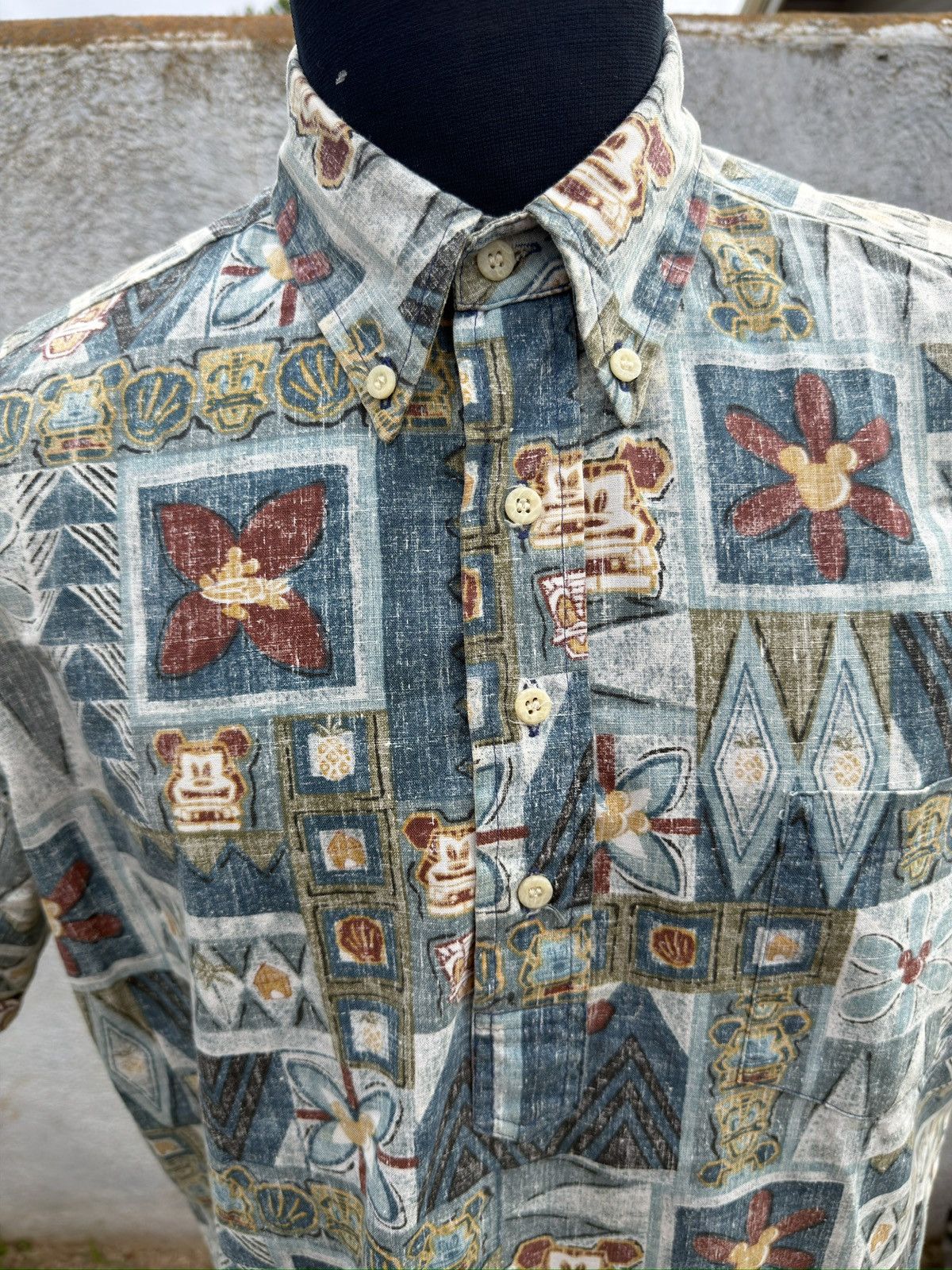 Reyn Spooner Reyn Spooner Disney Hawaiian Shirt Men's M Mickey Donald Size US M / EU 48-50 / 2 - 3 Thumbnail