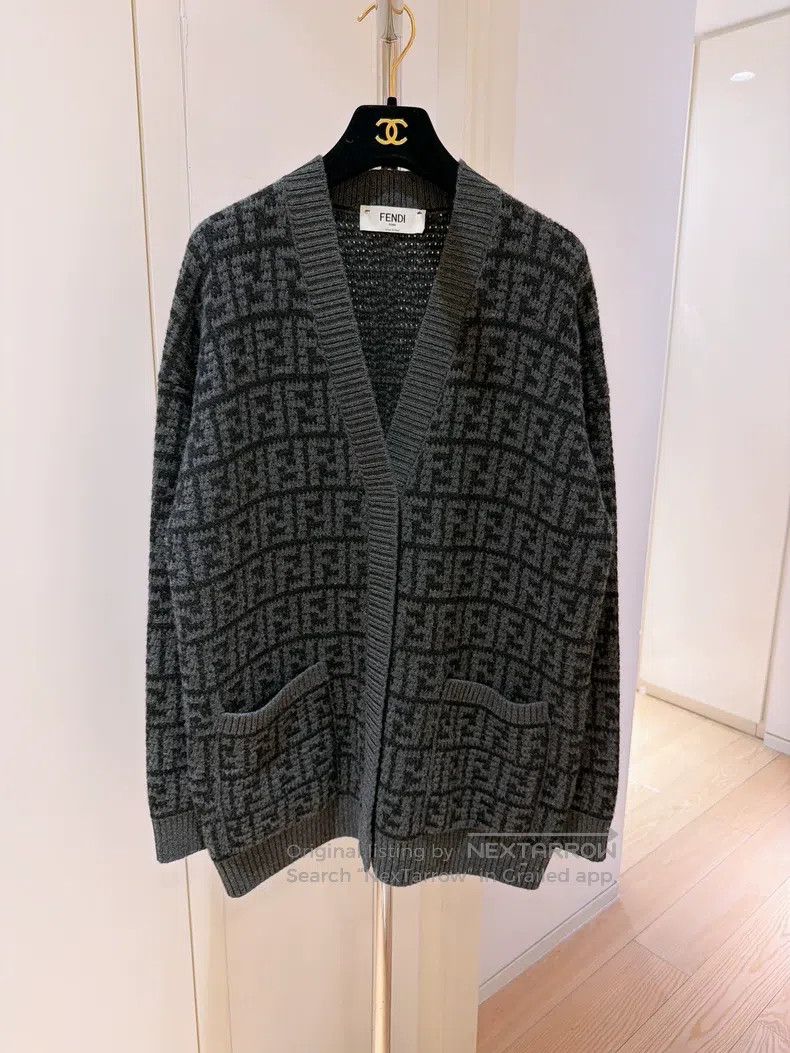 Fendi Fendi FF full logo cashmere knit cardigan + cashmere half Size XXS / US 00 / IT 34 - 1 Thumbnail