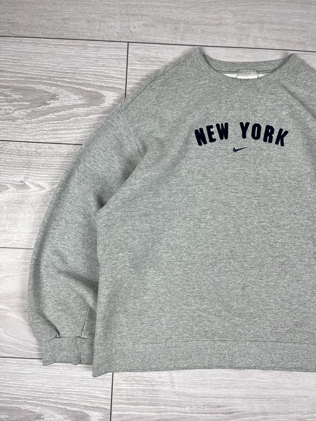 Nike Nike Vintage 00s Made In USA New York Baggy Sweatshirt Size US M / EU 48-50 / 2 - 3 Thumbnail