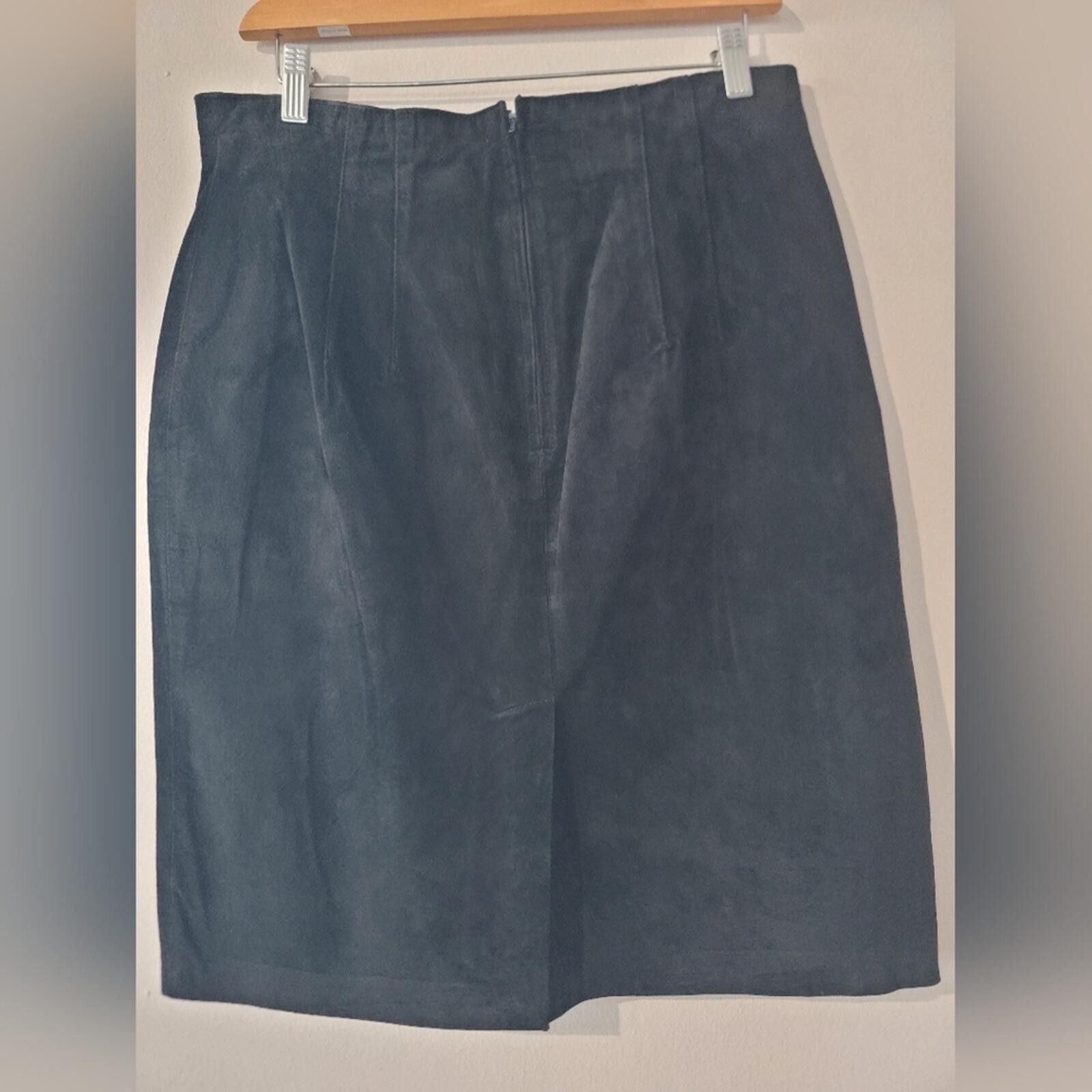 Lord & Taylor Lord & Taylor Vintage Silky Pig Suede Skirt Sz 14 Old Money Size 36" / US 14 / IT 50 - 3 Thumbnail