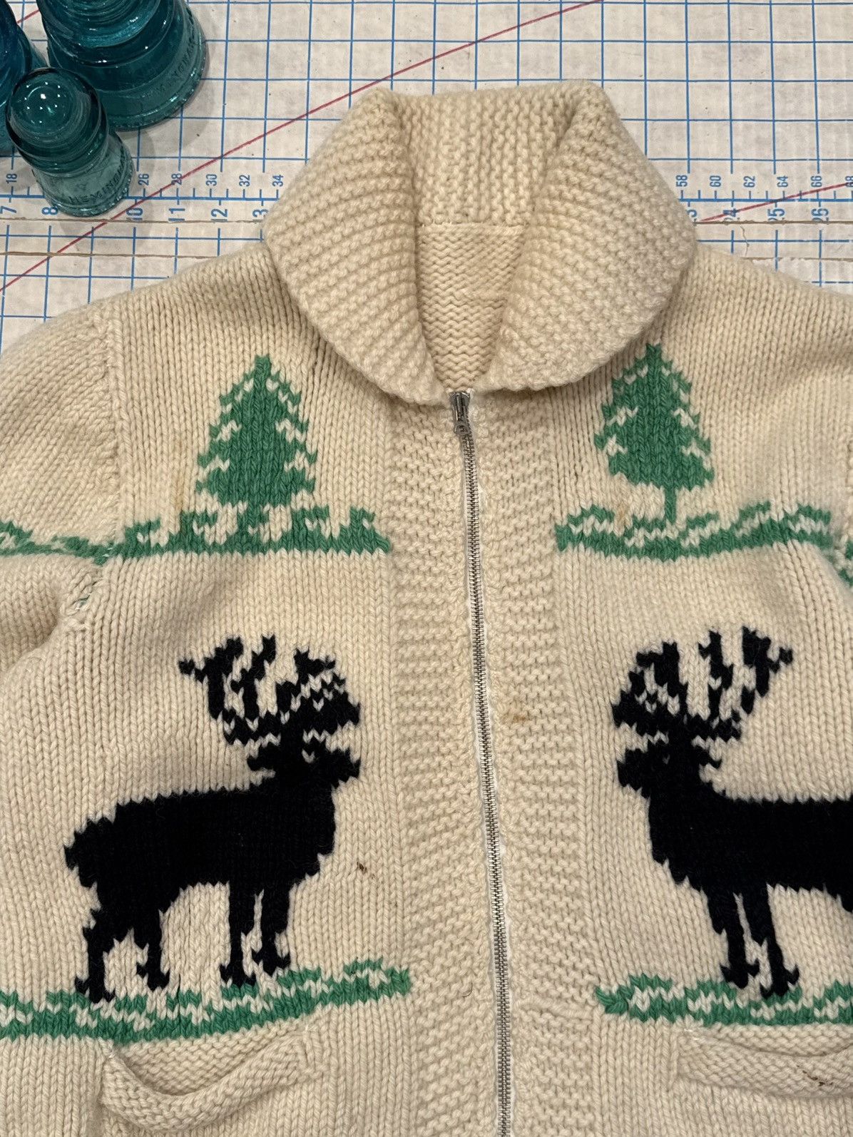 Vintage Vintage Elk Cowichan Knit Sweater Full Zip Fits Mens Medium Size US M / EU 48-50 / 2 - 4 Thumbnail
