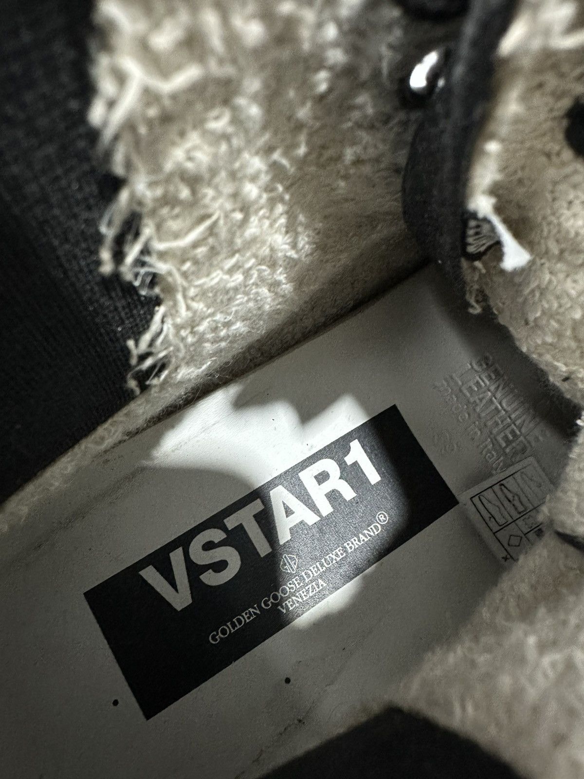 Golden Goose Golden Goose V-Star 1 Glitter Distressed Sole Hi Sneakers Size US 6.5 / EU 39-40 - 8 Thumbnail