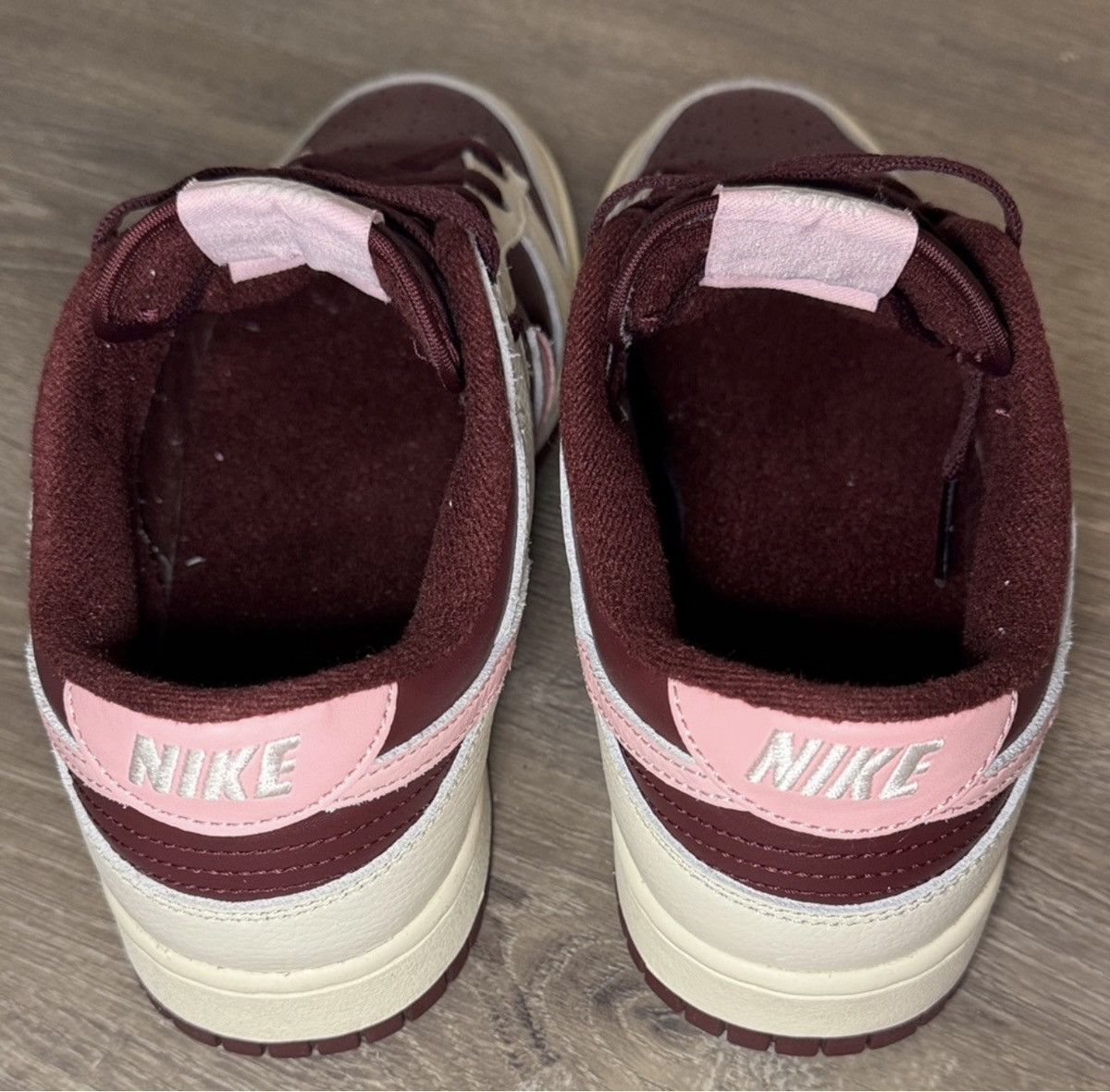 Jordan Brand Nike Dunk Low Retro PRM Valentine's Day (2023) Size US 9.5 / EU 42-43 - 4 Thumbnail