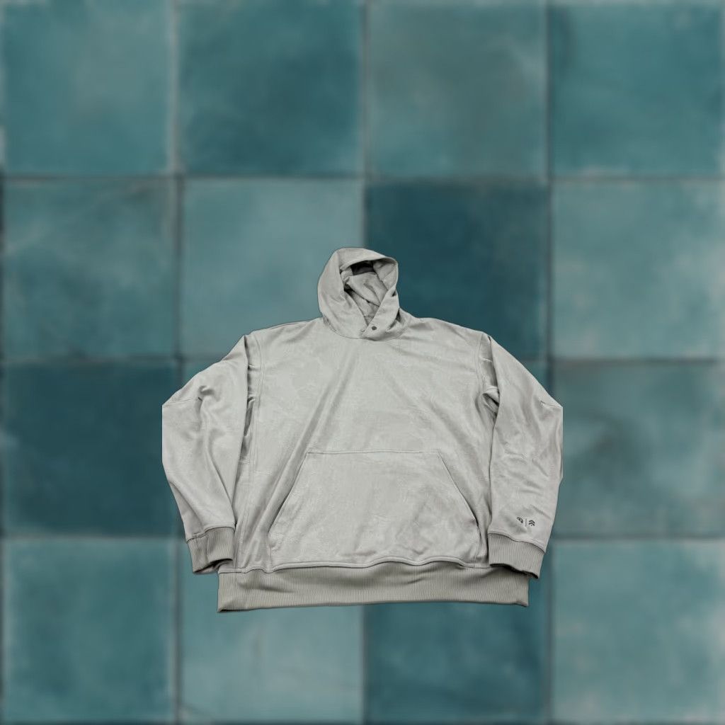 Lululemon Lululemon Hoodie Mens Large Gray Tactical Camo Pullover SE Special Edition Snap Shirt Mens Large Gray Camo Print 90s/Army Theme Size US L / EU 52-54 / 3 - 1 Thumbnail