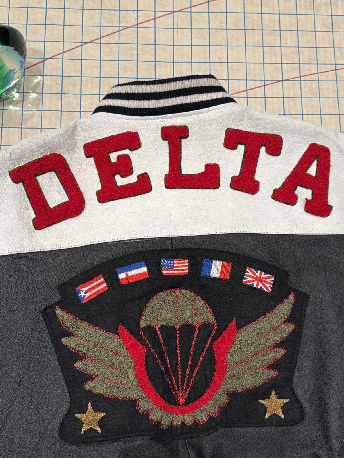 Vintage Vintage Alamos Delta Force Leather Bomber Jacket Mens SizeXL Size US XL / EU 56 / 4 - 3 Thumbnail