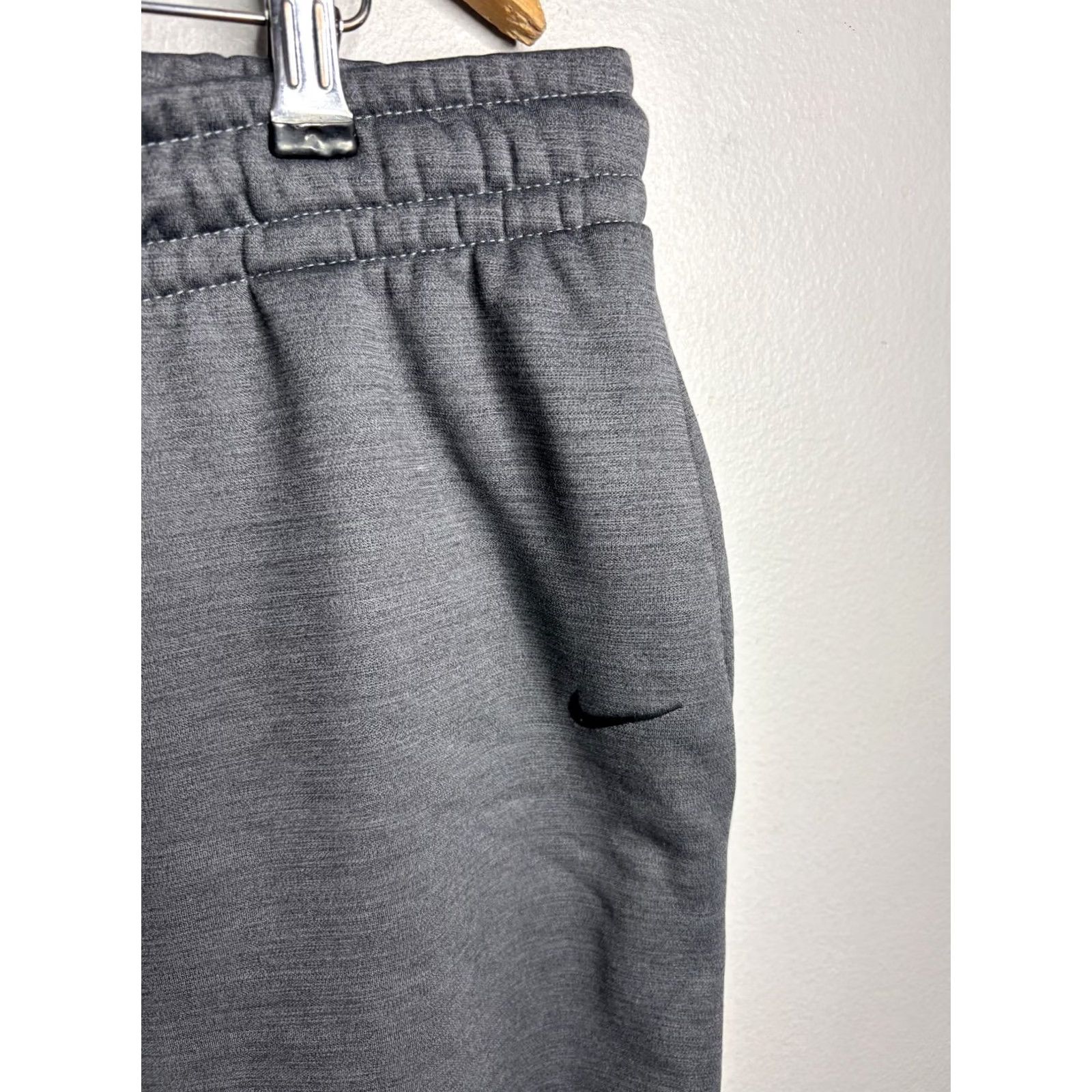 Nike Nike Therma-FIT Pants Mens 2XL Gray Fleece Jogger with Elastic Waist Pockets Cuffed Size US 39 - 3 Thumbnail