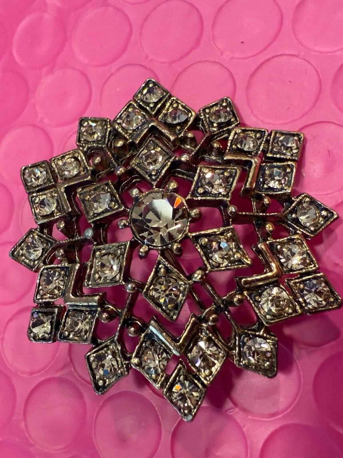 Other Rhinestone snowflake brooch silver tone shimmery rhinestones Size ONE SIZE - 1 Thumbnail