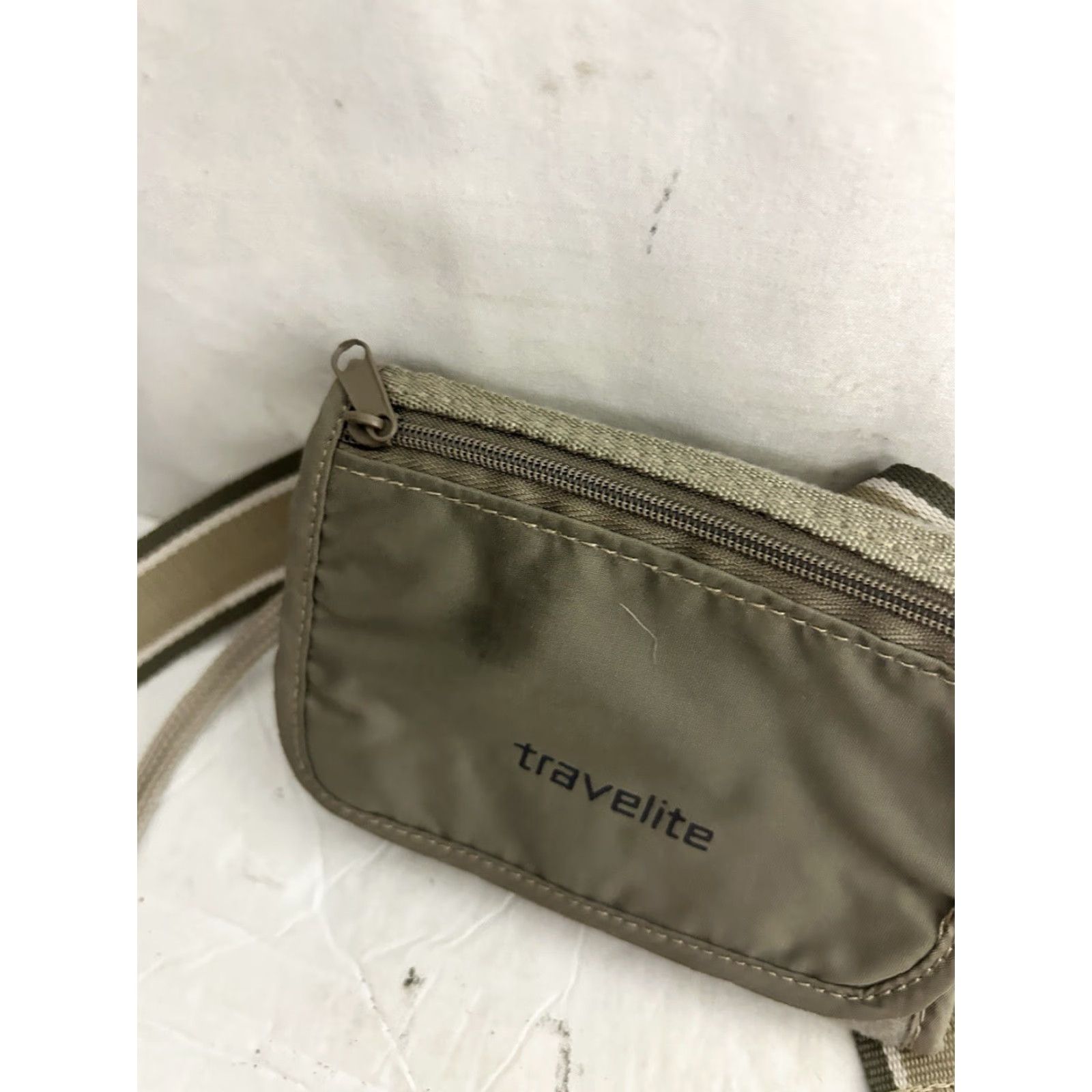 Vintage VINTAGE Travelite Small Crossbody Travel Wallet/purse Gray 5x3.5 Size ONE SIZE - 5 Thumbnail