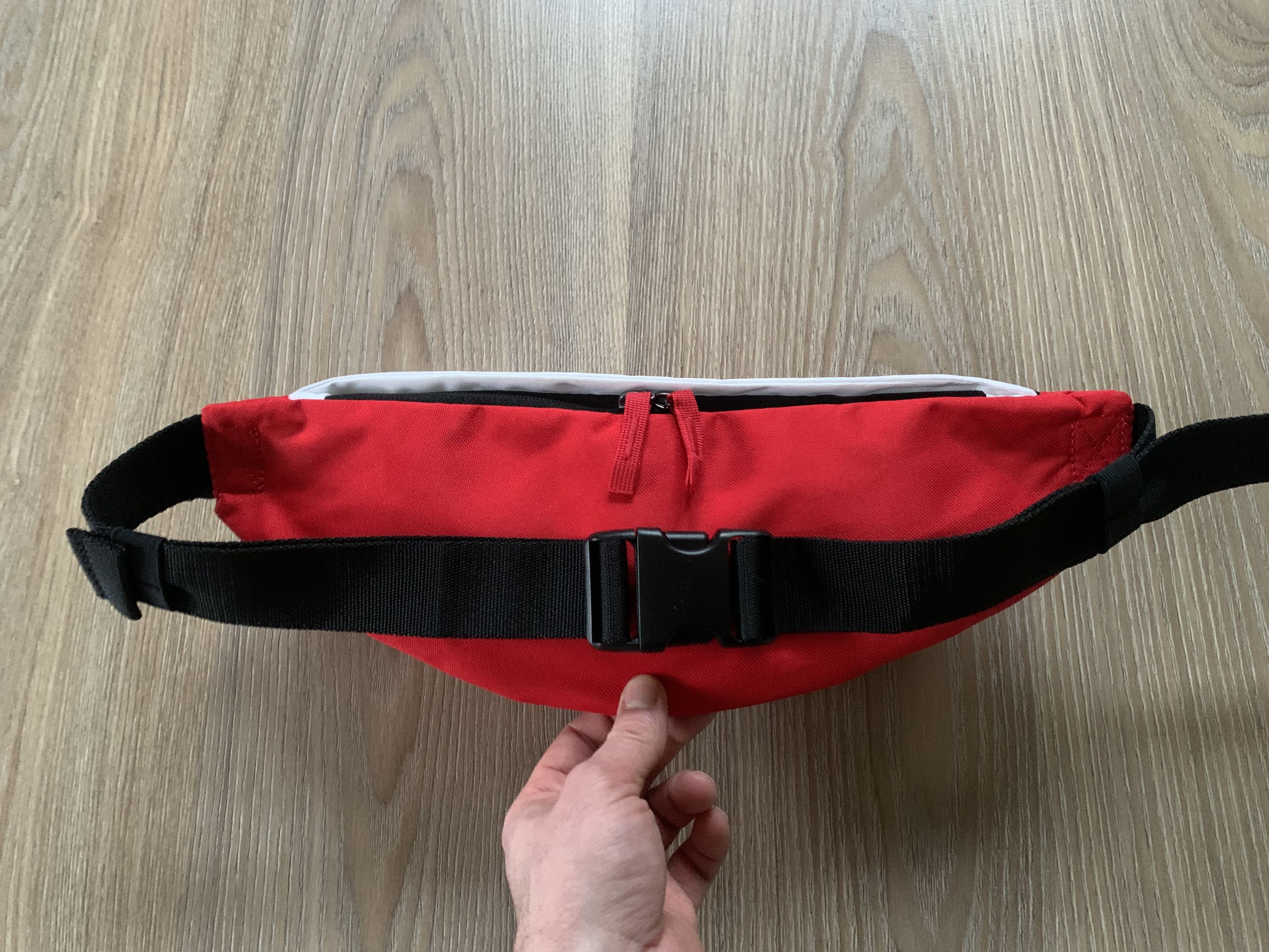 Nike Nike Air Heritage Hip Pack Waist Bag Unisex Red Size ONE SIZE - 4 Thumbnail