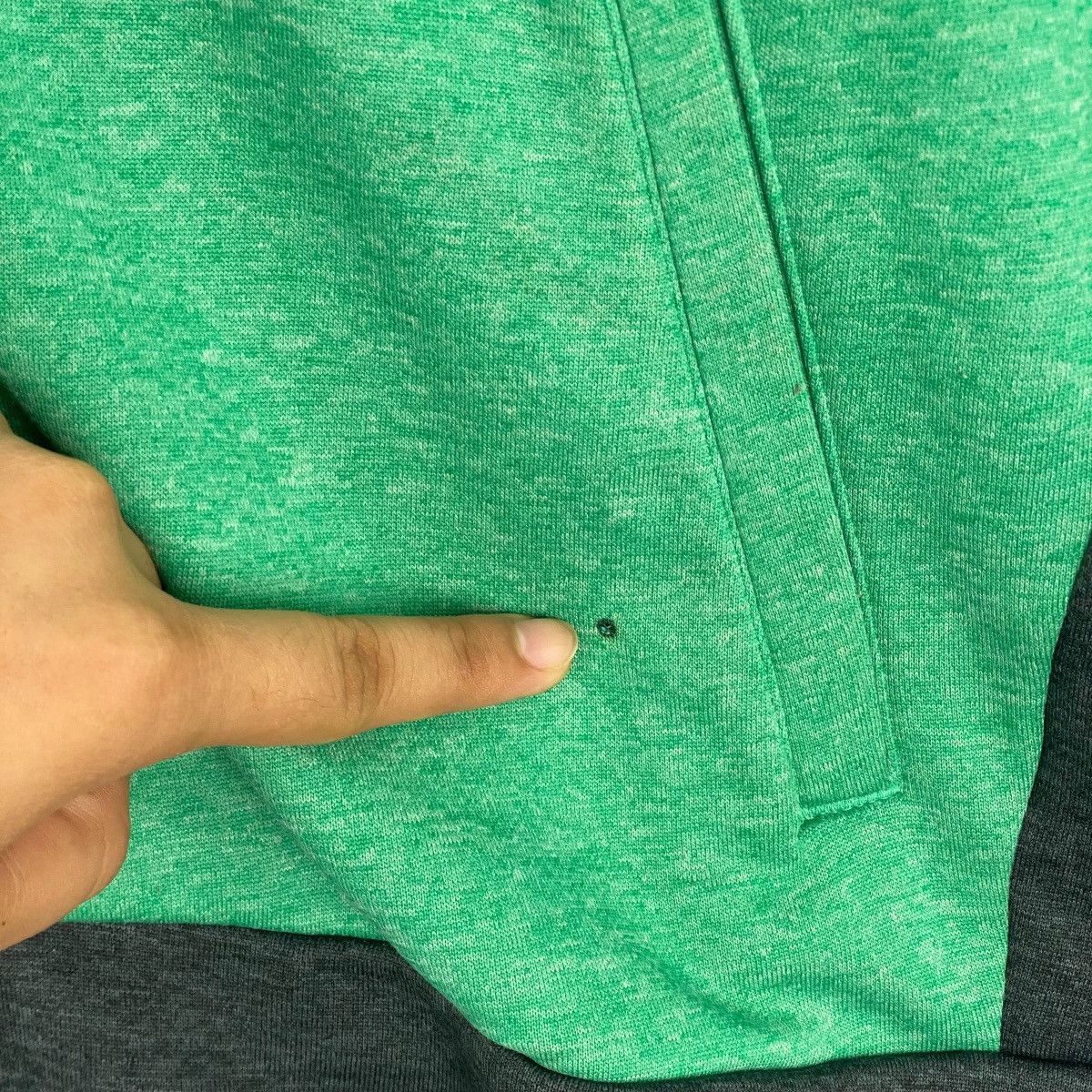 Vintage Vintage Adidas Embroidery Crewneck Sweatshirt Black/Green Size US M / EU 48-50 / 2 - 7 Thumbnail