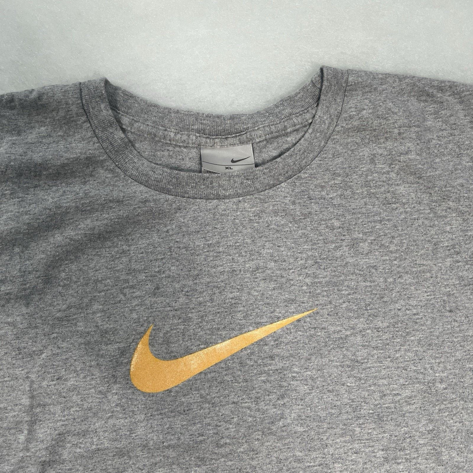 Nike Y2K Nike Center Swoosh Silver Tag Lose Fit Grey Xl T-shirt Size US XL / EU 56 / 4 - 2 Thumbnail