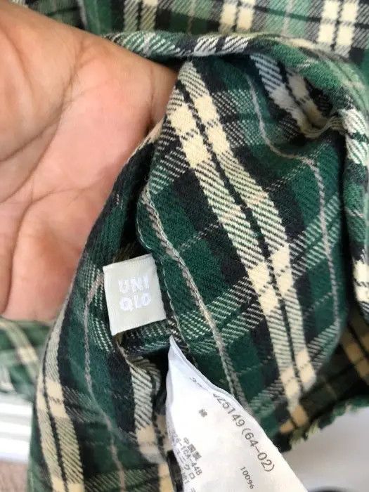 Japanese Brand Japanese Brand Uniqlo Plaid Tartan Flannel Shirt 👕 Size US XL / EU 56 / 4 - 3 Thumbnail