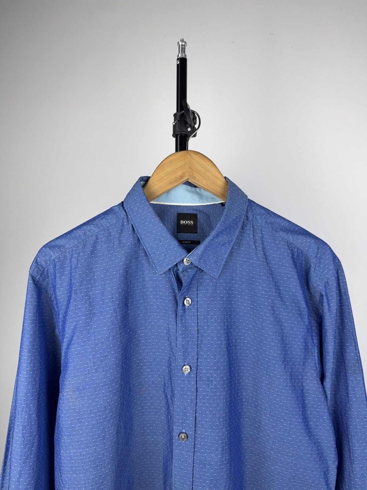 Designer × Hugo Boss Hugo Boss Blue Slim Fit Dress Shirt Micro Dot XL Size US XL / EU 56 / 4 - 2 Thumbnail