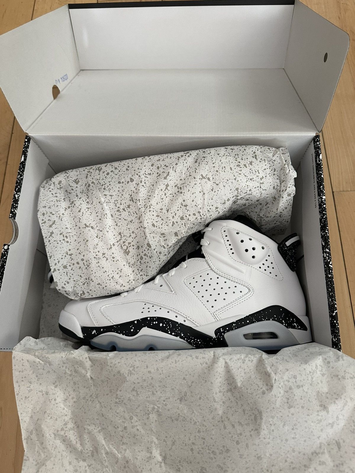 Jordan Brand Jordan 6 Retro Oreo Size US 10 / EU 43 - 1 Thumbnail