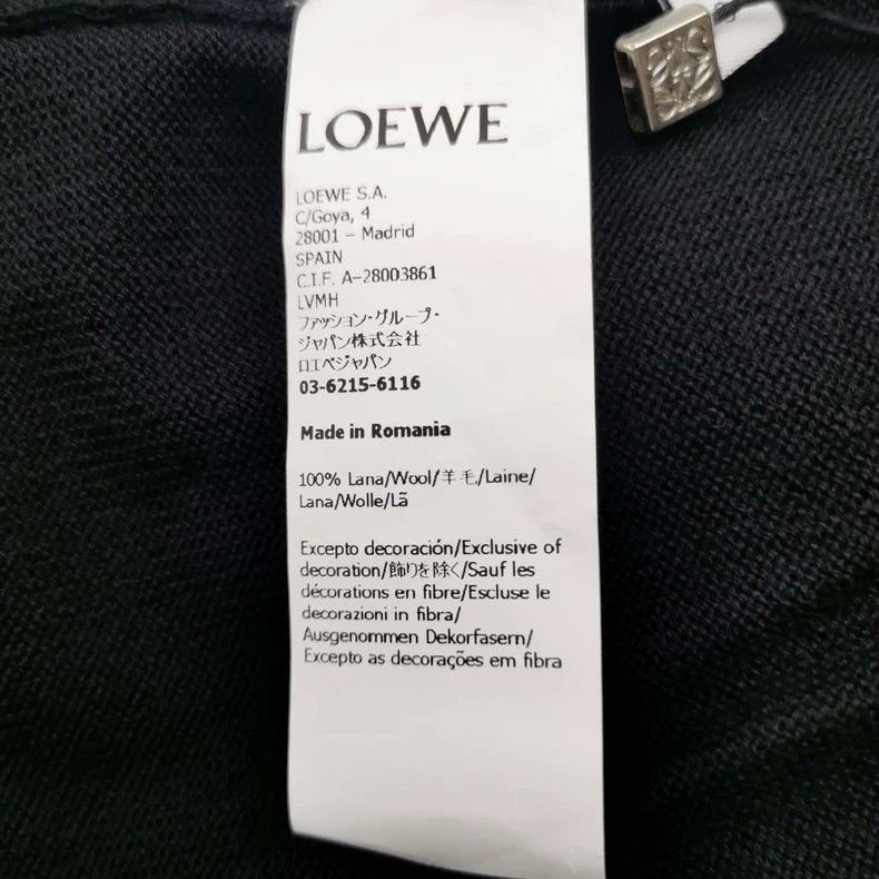 Loewe LOEWE V-neck knitwear Size S / US 4 / IT 40 - 7 Thumbnail