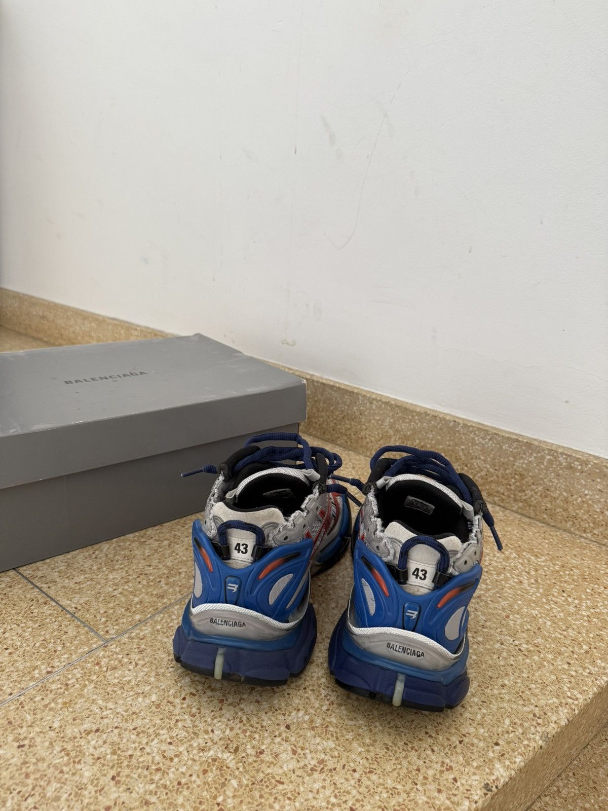 Balenciaga balenciaga runners Size US 10.5 / EU 43-44 - 2 Thumbnail