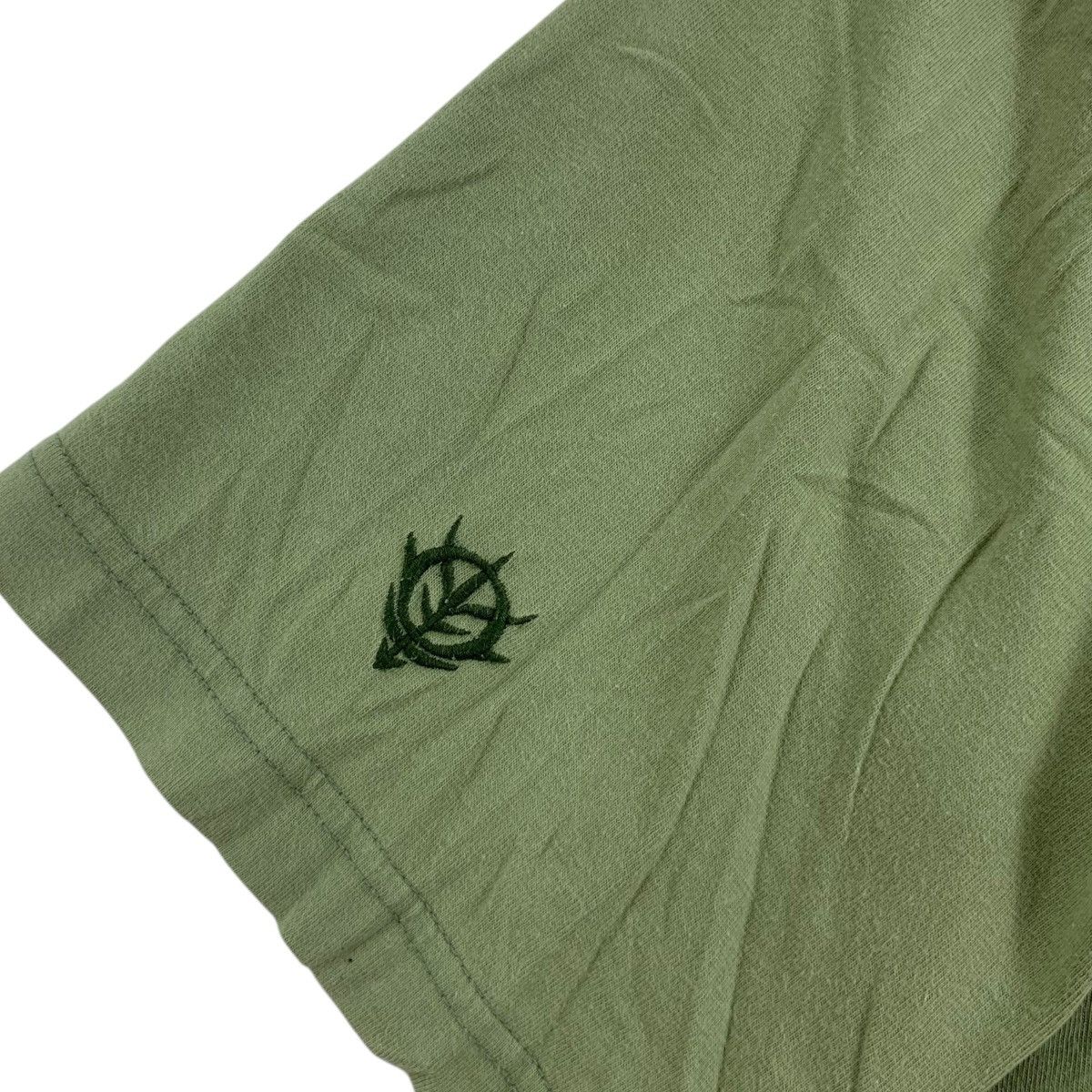 Uniqlo UNIQLO x GUNDAM ZAKU II 40th Anniversary Green Tee Shirt Size US XL / EU 56 / 4 - 5 Thumbnail