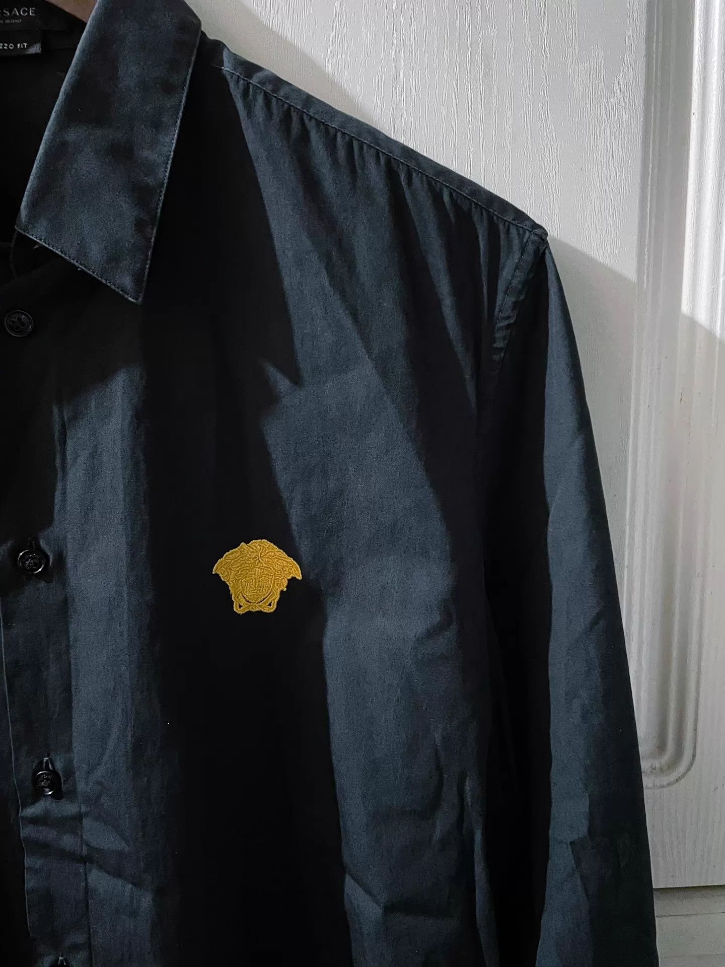 Versace Versace Medusa Embroidered LS Shirt 95New M Size US M / EU 48-50 / 2 - 4 Thumbnail
