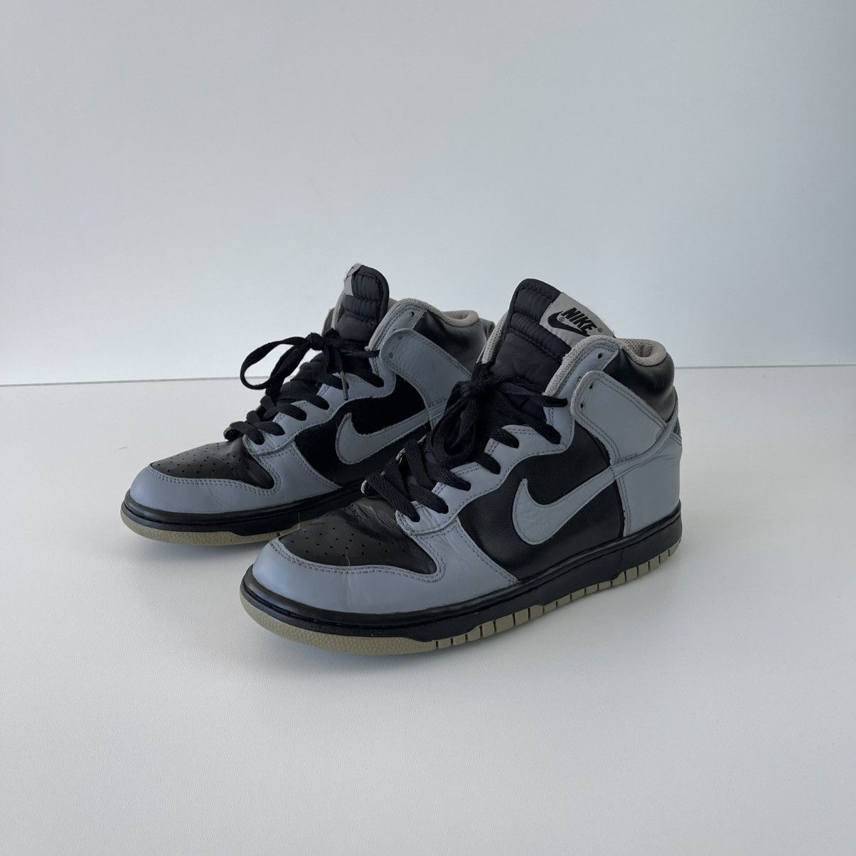 Nike Nike Dunk High 2011 Hi-Top Vintage Shoes Black Medium Grey Size US 7 / EU 40 - 1 Thumbnail
