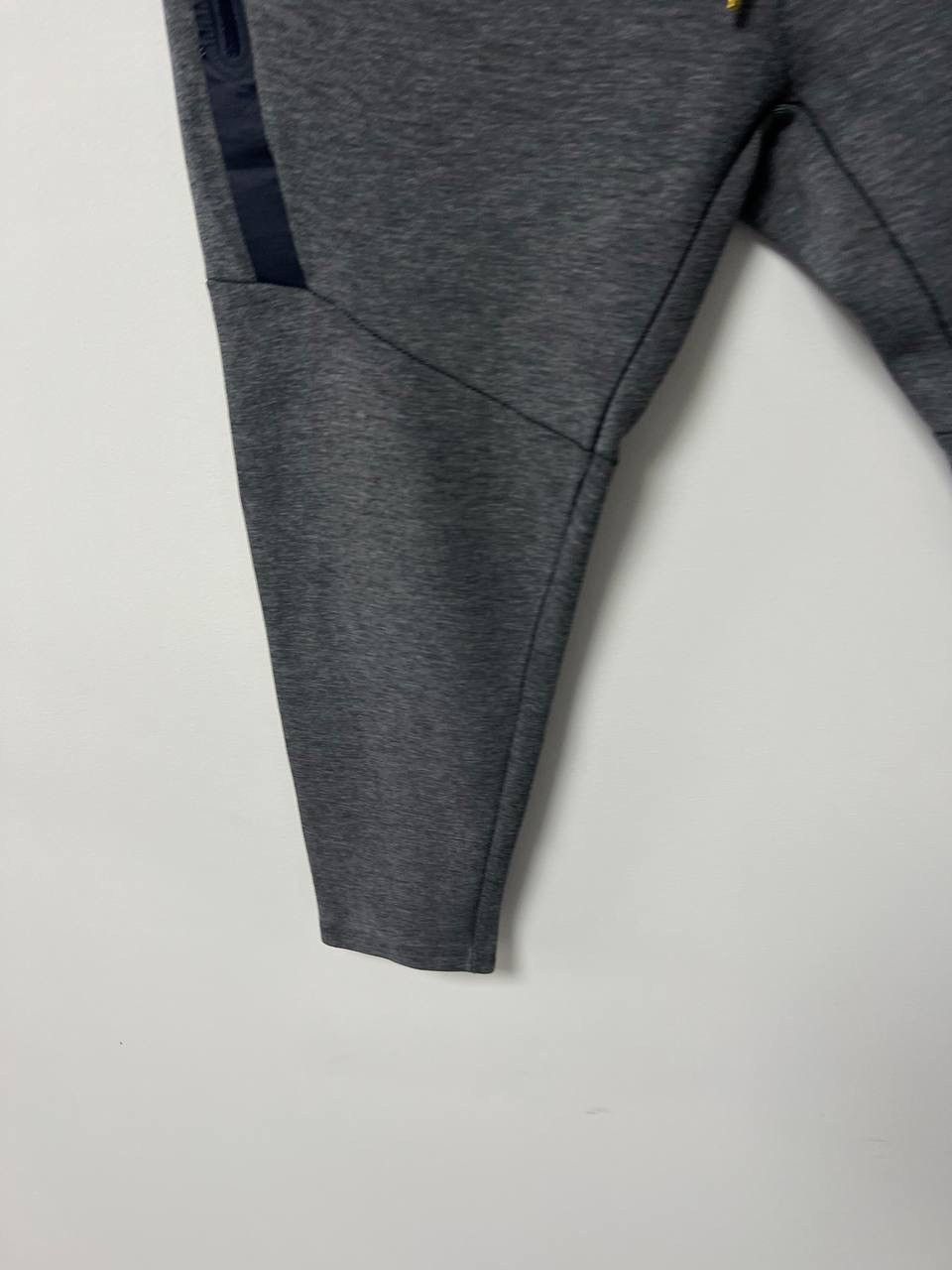 Nike Nike Tech Fleece Pants Gray Joggers Swoosh Activewear Small Size US 30 / EU 46 - 9 Thumbnail