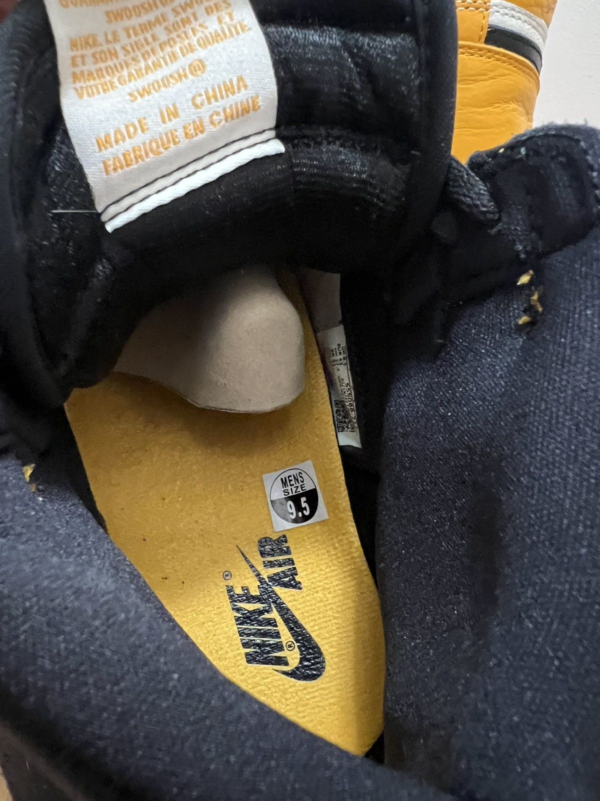 Jordan Brand Nike Air Jordan 1 Taxi Size US 9.5 / EU 42-43 - 9 Thumbnail