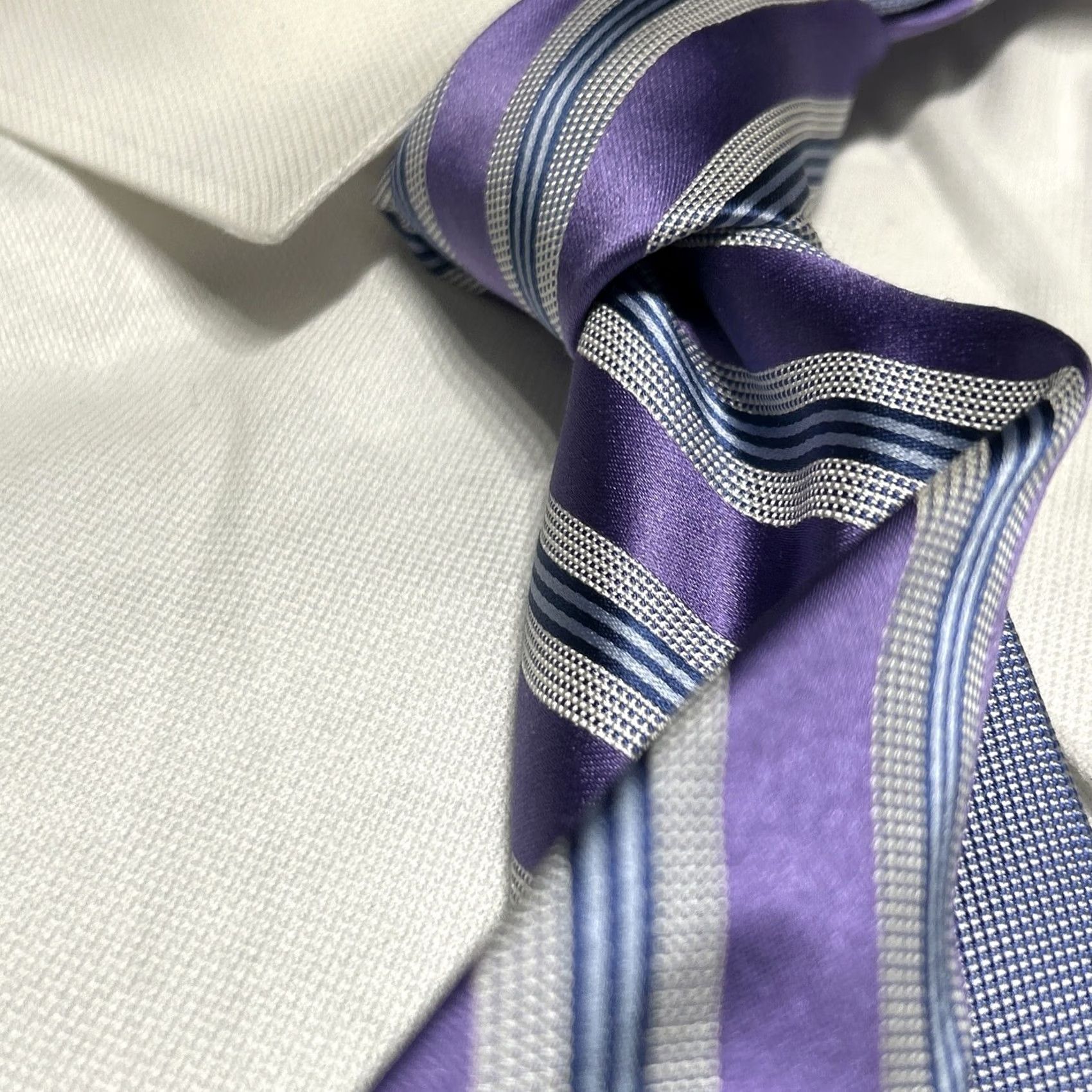 Saks Fifth Avenue Saks Fifth Avenue Silk Tie Purple Tones Striped Textured Pattern Size ONE SIZE - 7 Thumbnail