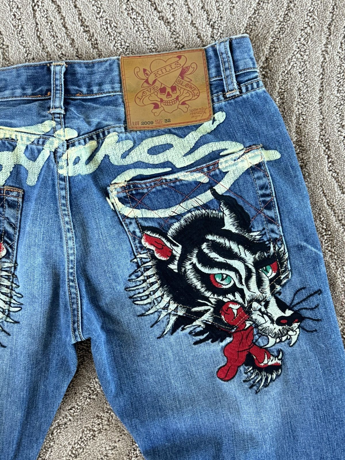 Ed Hardy 2009 Distressed DON ED HARDY wolf jeans ed hardy jeans Size US 32 / EU 48 - 2 Thumbnail