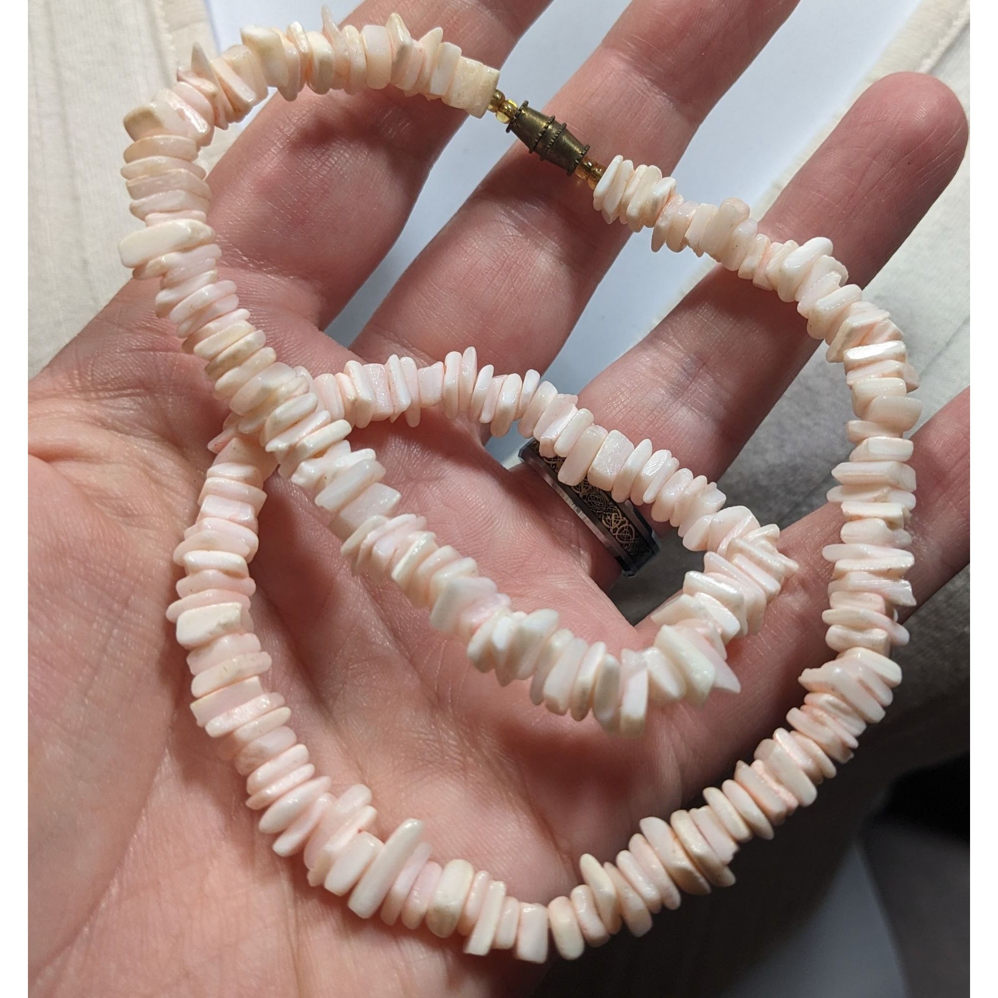 Other Beachy Bohemian Pastel Pink Seashell Chip Necklace Size ONE SIZE - 4 Thumbnail