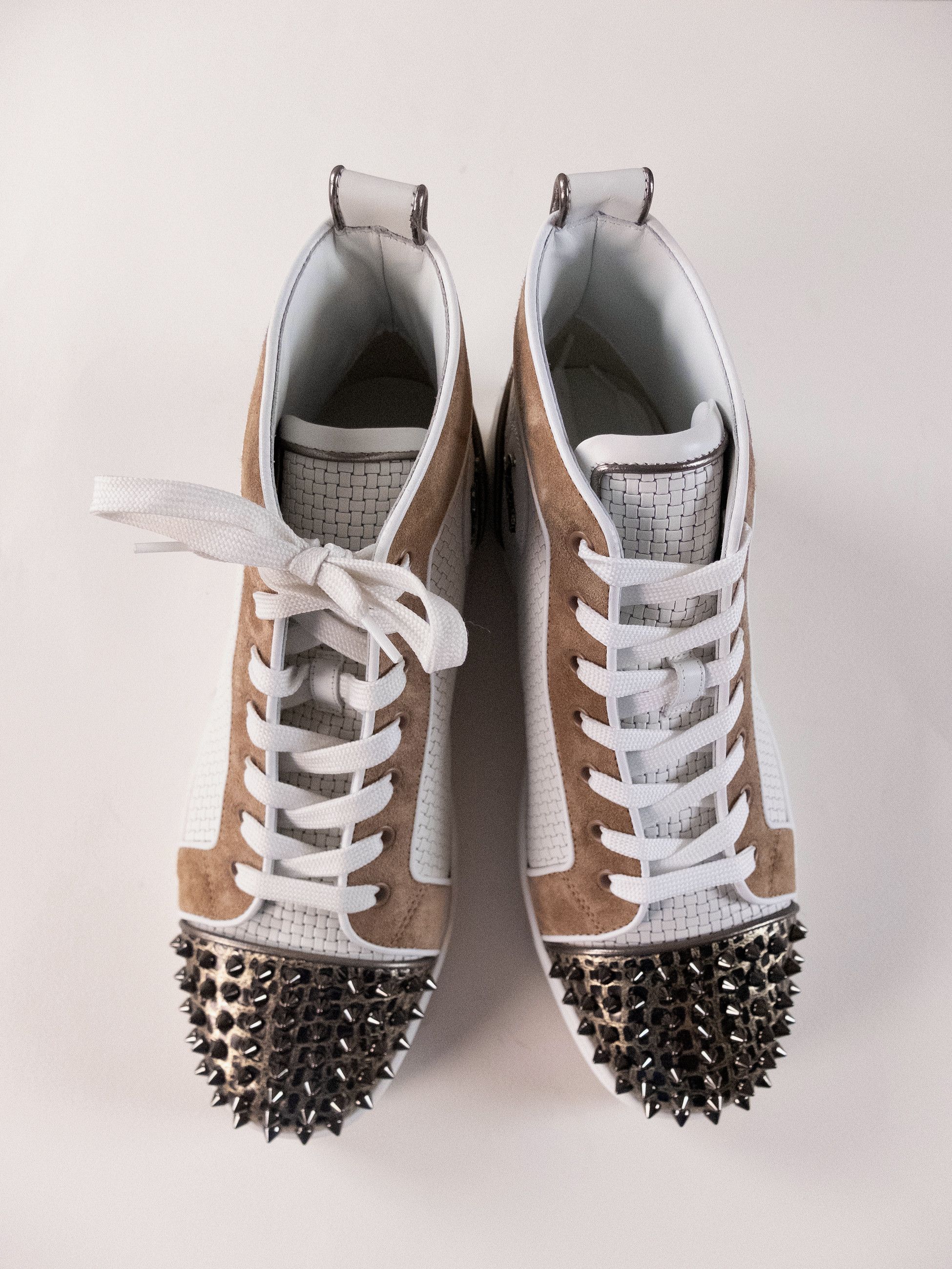 Christian Louboutin CHRISTIAN LOUBOUTIN Louis Spikes white leather sneakers 9 42 Size US 9 / EU 42 - 3 Thumbnail