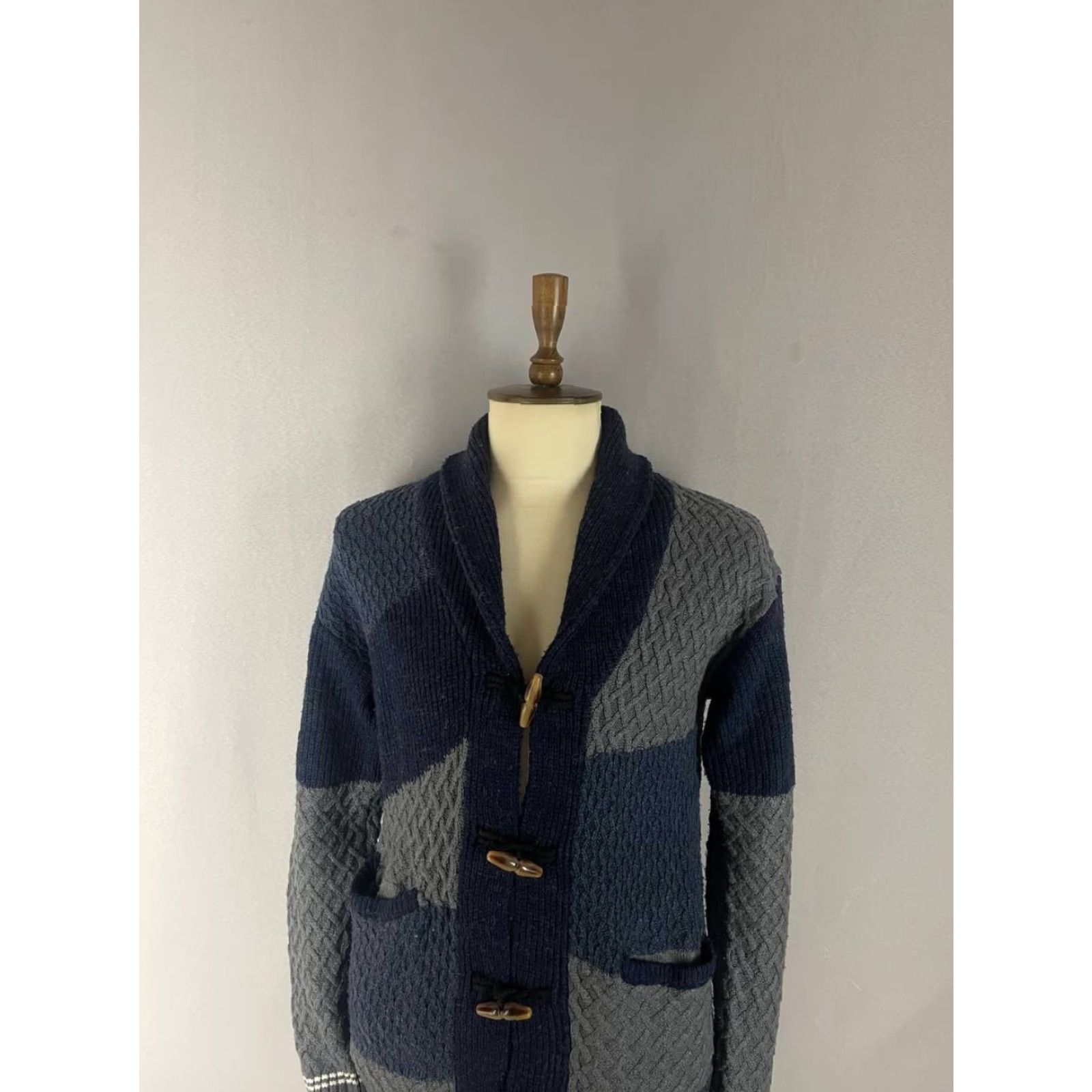 Desigual Desigual Cardigan Sweater Mens Multicolor Acrylic Long Sleeve Button Regular Size M Size US M / EU 48-50 / 2 - 4 Thumbnail
