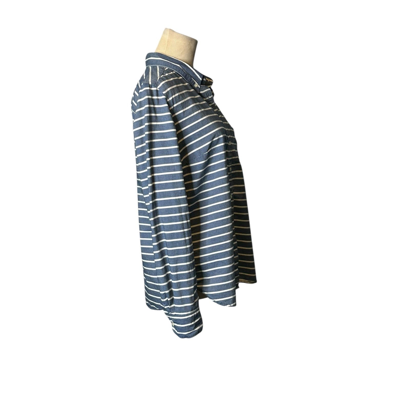 Gap Gap blue white stripes long sleeves button shirt size Small Size S / US 4 / IT 40 - 7 Thumbnail