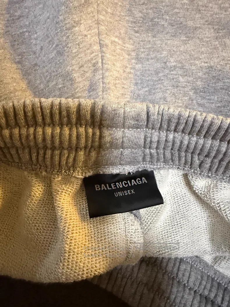 Balenciaga Balenciaga size S Distressed Shorts Size US 27 - 3 Thumbnail